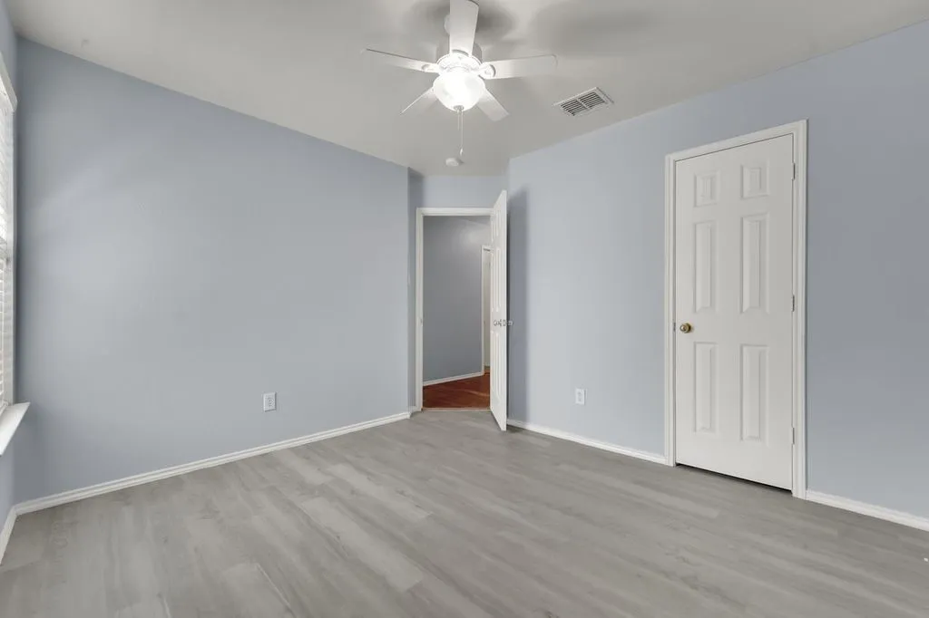 Single Family Residence For Sale in Denton County , 1913 Grand Fir Drive, Little Elm, Texas 75068, 4 Bedroom, 2 Bathroom, 2 Garage spaces, 2,048 Sqft, built in 2004, mls#21353315, Real Estate Agent in Little Elm, Homes For Sale in Denton county, Homes For Sale in Little Elm, Realtor in Little Elm Texas, Real Estate Brokerage Independent Realty Texas, Luminita Cordes Realtor