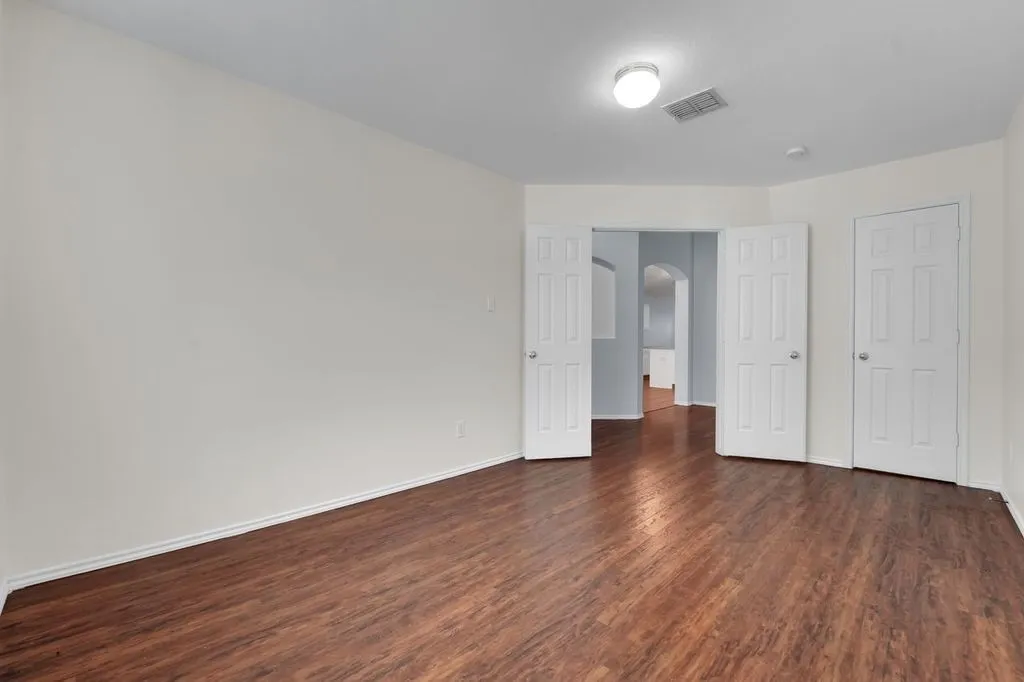 Single Family Residence For Sale in Denton County , 1913 Grand Fir Drive, Little Elm, Texas 75068, 4 Bedroom, 2 Bathroom, 2 Garage spaces, 2,048 Sqft, built in 2004, mls#21353315, Real Estate Agent in Little Elm, Homes For Sale in Denton county, Homes For Sale in Little Elm, Realtor in Little Elm Texas, Real Estate Brokerage Independent Realty Texas, Luminita Cordes Realtor