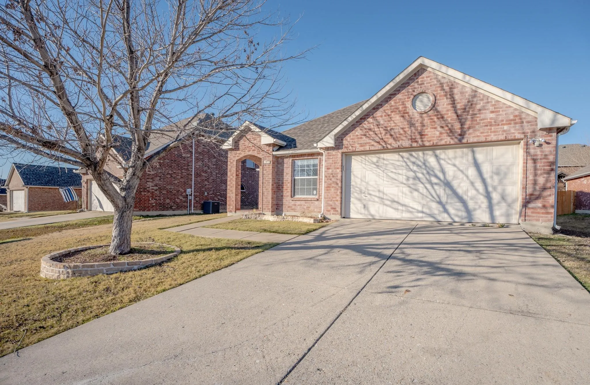 Single Family Residence For Sale in Denton County , 1913 Grand Fir Drive, Little Elm, Texas 75068, 4 Bedroom, 2 Bathroom, 2 Garage spaces, 2,048 Sqft, built in 2004, mls#21353315, Real Estate Agent in Little Elm, Homes For Sale in Denton county, Homes For Sale in Little Elm, Realtor in Little Elm Texas, Real Estate Brokerage Independent Realty Texas, Luminita Cordes Realtor