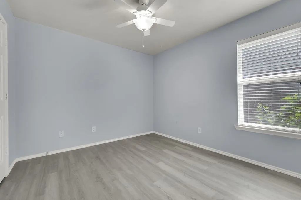 Single Family Residence For Sale in Denton County , 1913 Grand Fir Drive, Little Elm, Texas 75068, 4 Bedroom, 2 Bathroom, 2 Garage spaces, 2,048 Sqft, built in 2004, mls#21353315, Real Estate Agent in Little Elm, Homes For Sale in Denton county, Homes For Sale in Little Elm, Realtor in Little Elm Texas, Real Estate Brokerage Independent Realty Texas, Luminita Cordes Realtor