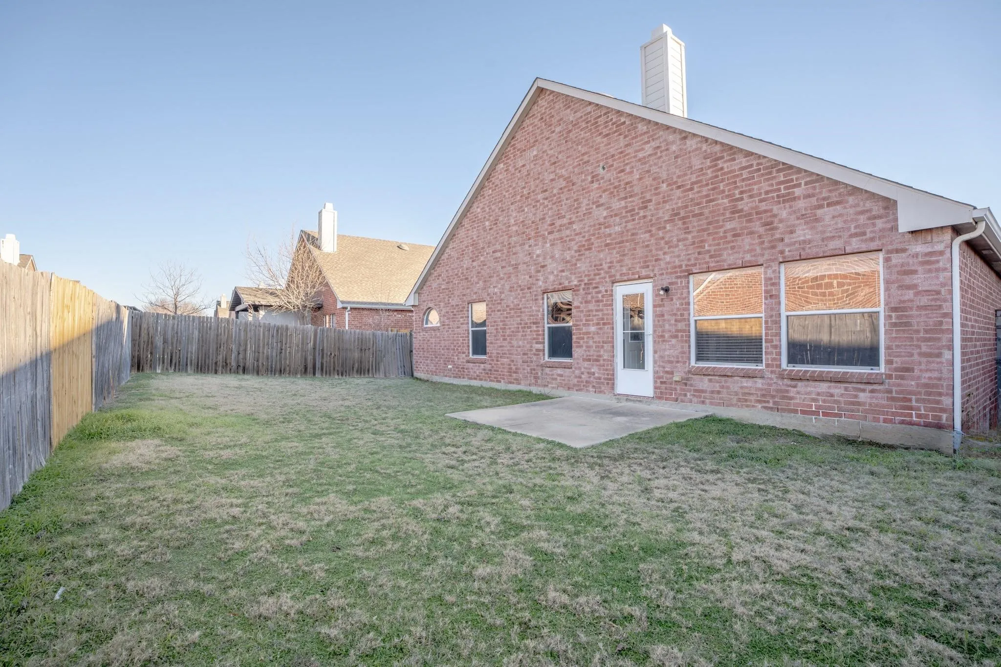 Single Family Residence For Sale in Denton County , 1913 Grand Fir Drive, Little Elm, Texas 75068, 4 Bedroom, 2 Bathroom, 2 Garage spaces, 2,048 Sqft, built in 2004, mls#21353315, Real Estate Agent in Little Elm, Homes For Sale in Denton county, Homes For Sale in Little Elm, Realtor in Little Elm Texas, Real Estate Brokerage Independent Realty Texas, Luminita Cordes Realtor