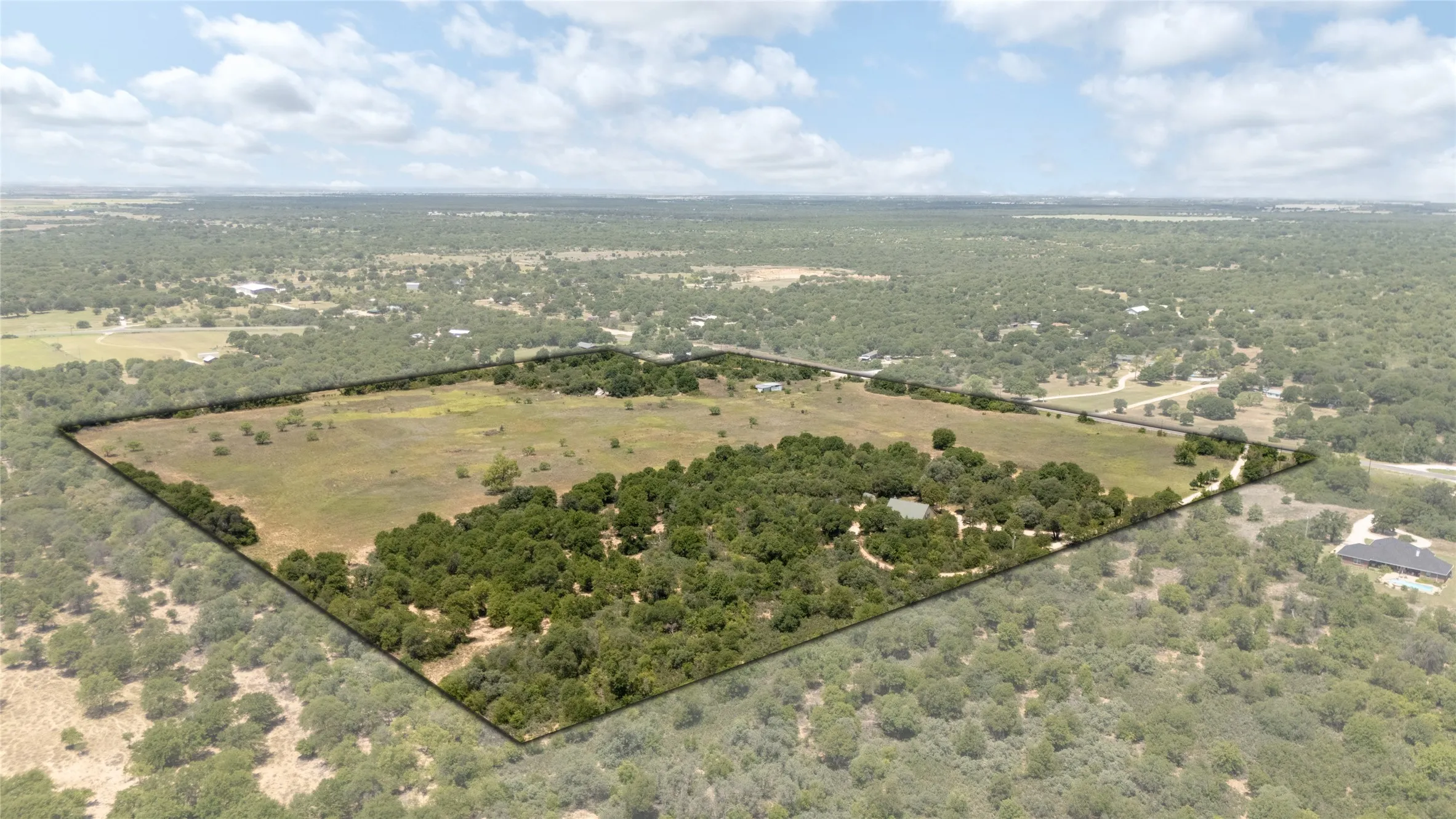 Farm For Sale in Jones County , 9684 FM3326, Hawley, Texas 79525, 3 Bedroom, 2 Bathroom, Garage spaces, 1,958 Sqft, built in 2000, mls#21352799, Real Estate Agent in Hawley, Homes For Sale in Jones county, Homes For Sale in Hawley, Realtor in Hawley Texas, Real Estate Brokerage Independent Realty Texas, Luminita Cordes Realtor