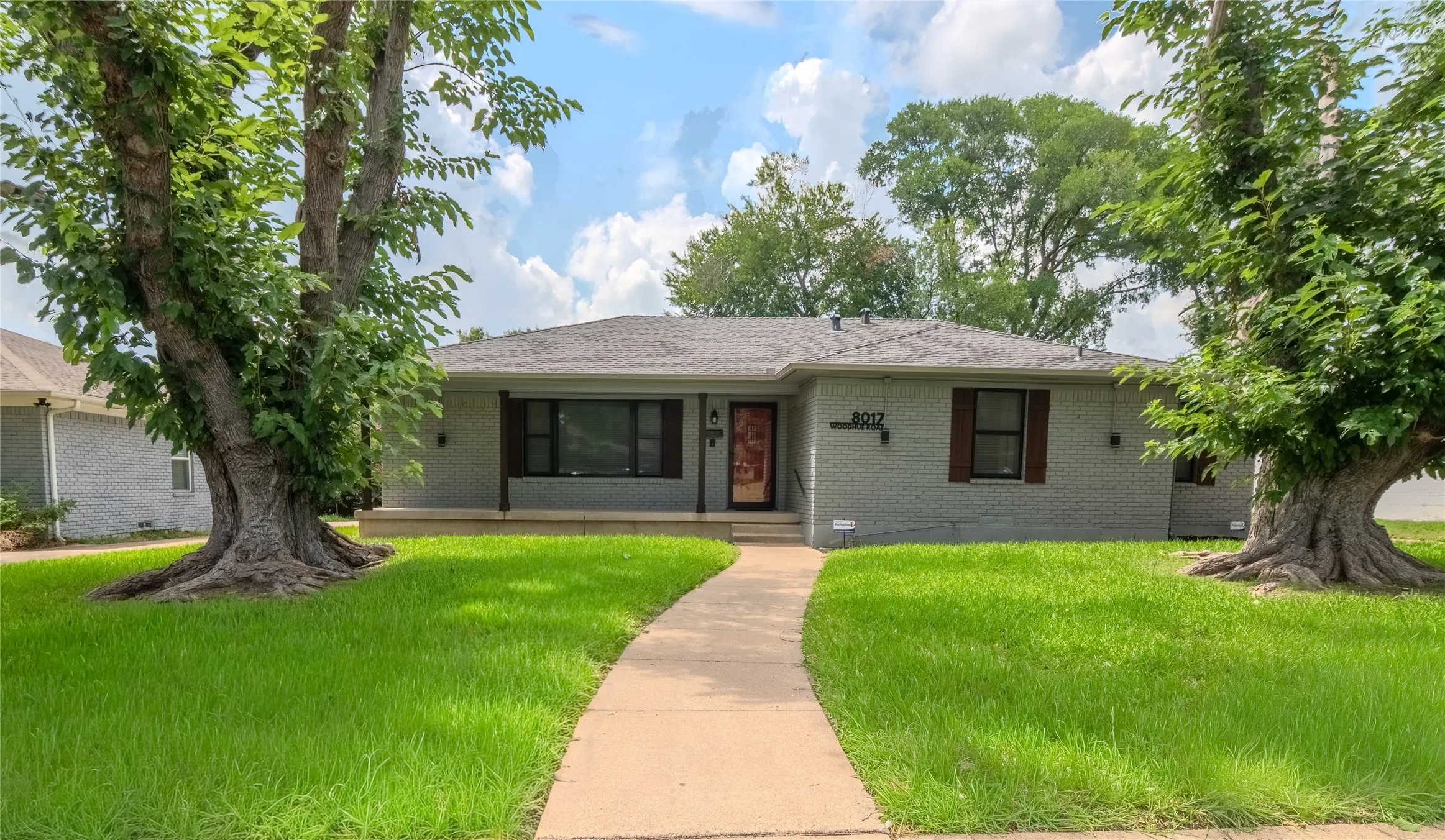Single Family Residence For Sale in Dallas County , 8017 Woodhue Road, Dallas, Texas 75228, 3 Bedroom, 2 Bathroom, 2 Garage spaces, 1,805 Sqft, built in 1963, mls#21348441, Real Estate Agent in Dallas, Homes For Sale in Dallas county, Homes For Sale in Dallas, Realtor in Dallas Texas, Real Estate Brokerage Independent Realty Texas, Luminita Cordes Realtor