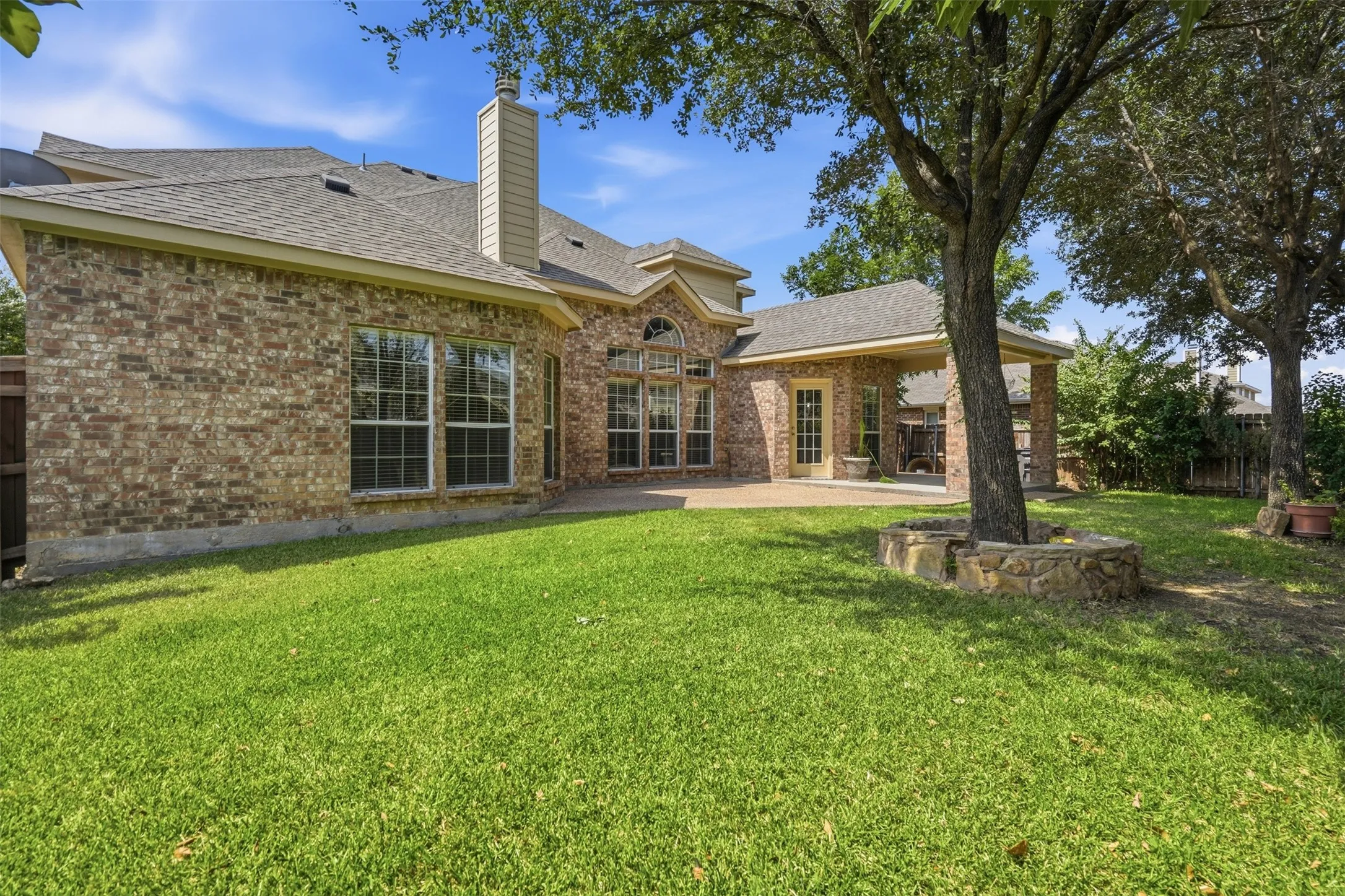 Single Family Residence For Sale in Tarrant County , 424 High Desert Drive, Fort Worth, Texas 76131, 5 Bedroom, 4 Bathroom, 3 Garage spaces, 3,542 Sqft, built in 2007, mls#21353324, Real Estate Agent in Fort Worth, Homes For Sale in Tarrant county, Homes For Sale in Fort Worth, Realtor in Fort Worth Texas, Real Estate Brokerage Independent Realty Texas, Luminita Cordes Realtor