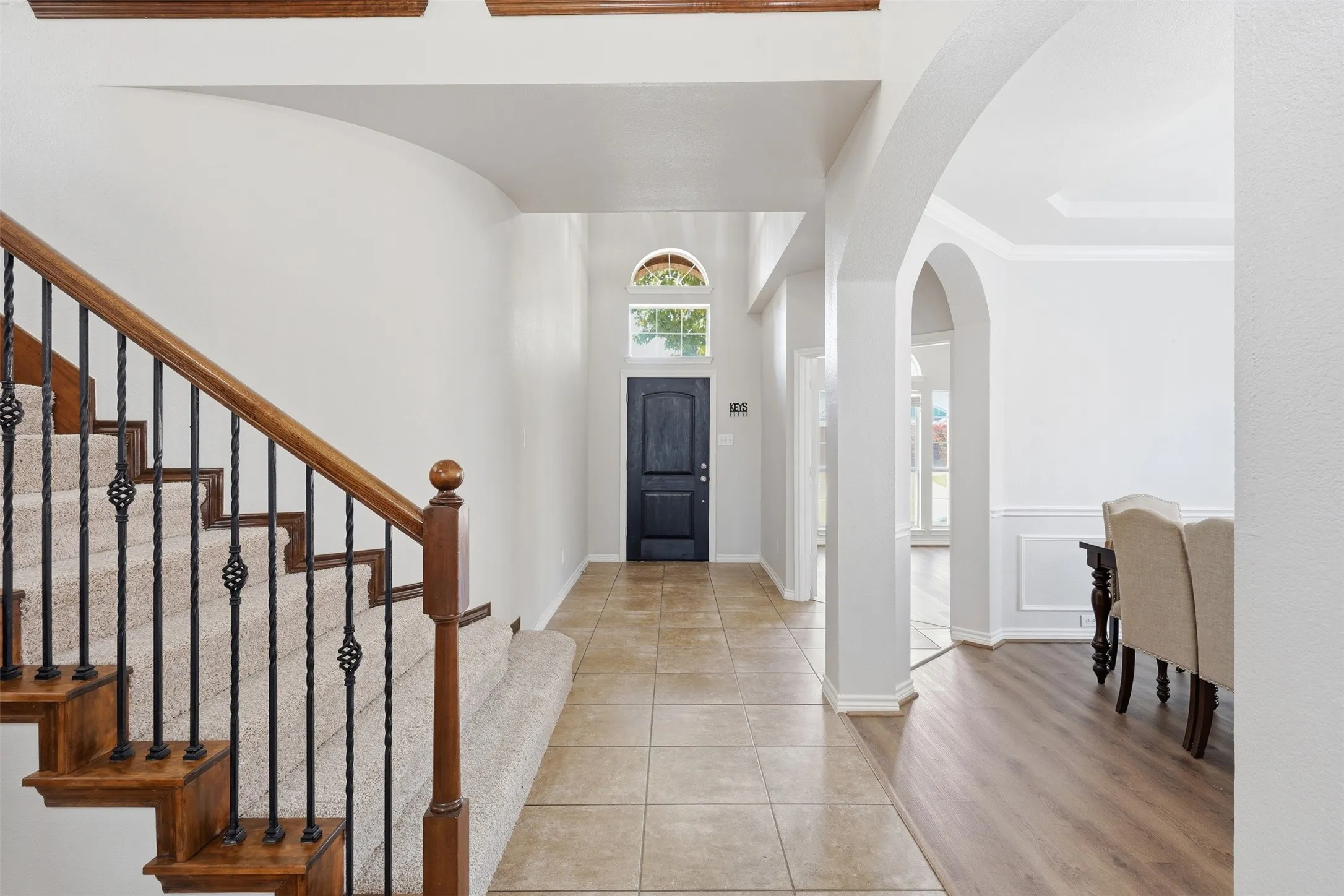 Single Family Residence For Sale in Tarrant County , 424 High Desert Drive, Fort Worth, Texas 76131, 5 Bedroom, 4 Bathroom, 3 Garage spaces, 3,542 Sqft, built in 2007, mls#21353324, Real Estate Agent in Fort Worth, Homes For Sale in Tarrant county, Homes For Sale in Fort Worth, Realtor in Fort Worth Texas, Real Estate Brokerage Independent Realty Texas, Luminita Cordes Realtor