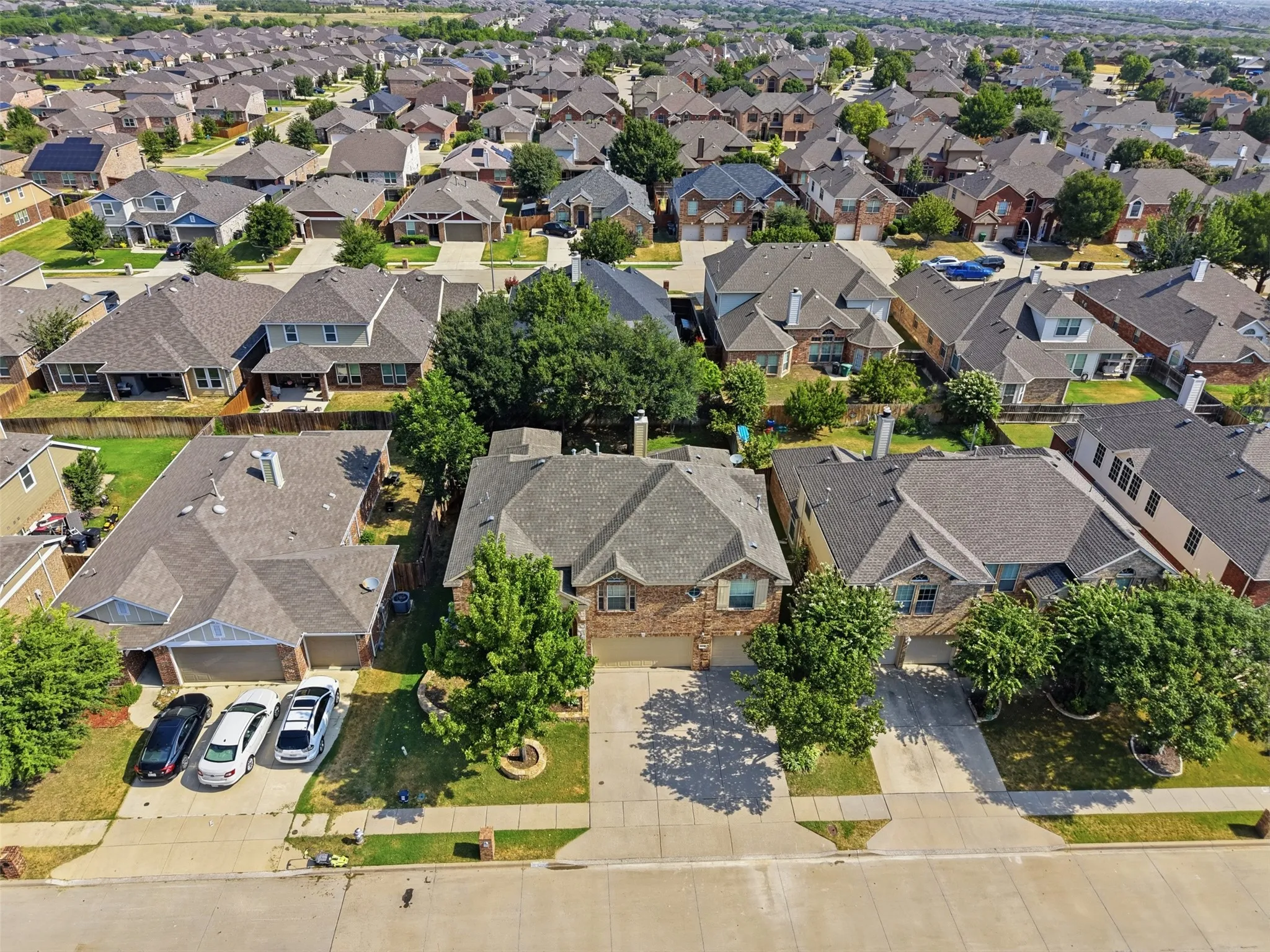 Single Family Residence For Sale in Tarrant County , 424 High Desert Drive, Fort Worth, Texas 76131, 5 Bedroom, 4 Bathroom, 3 Garage spaces, 3,542 Sqft, built in 2007, mls#21353324, Real Estate Agent in Fort Worth, Homes For Sale in Tarrant county, Homes For Sale in Fort Worth, Realtor in Fort Worth Texas, Real Estate Brokerage Independent Realty Texas, Luminita Cordes Realtor
