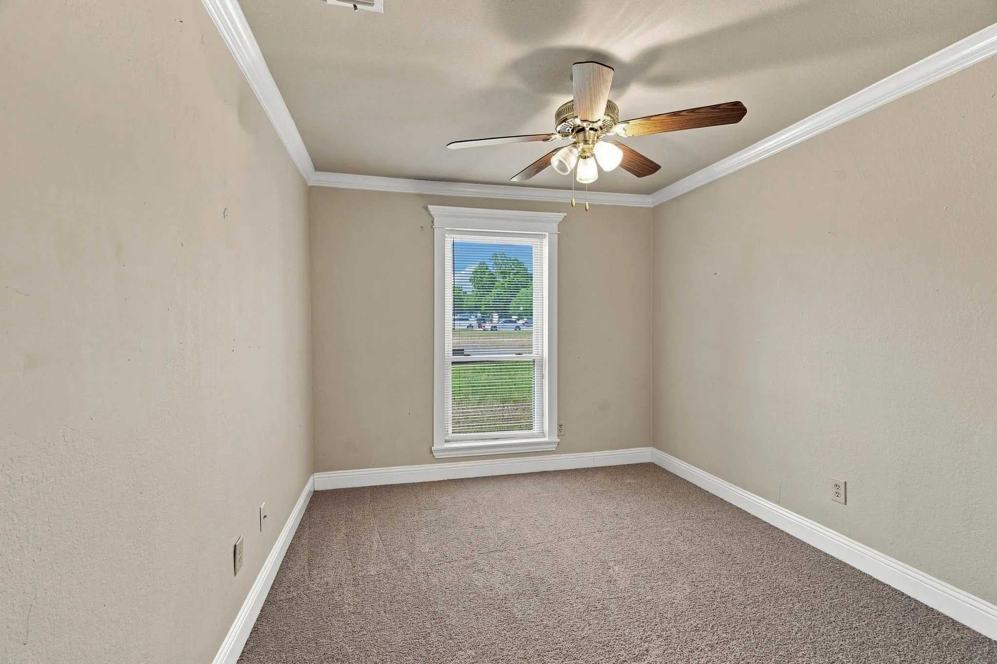 Single Family Residence For Sale in Tarrant County , 4202 Maple Springs Drive, Arlington, Texas 76001, 3 Bedroom, 2 Bathroom, 2 Garage spaces, 1,310 Sqft, built in 1982, mls#21343451, Real Estate Agent in Arlington, Homes For Sale in Tarrant county, Homes For Sale in Arlington, Realtor in Arlington Texas, Real Estate Brokerage Independent Realty Texas, Luminita Cordes Realtor