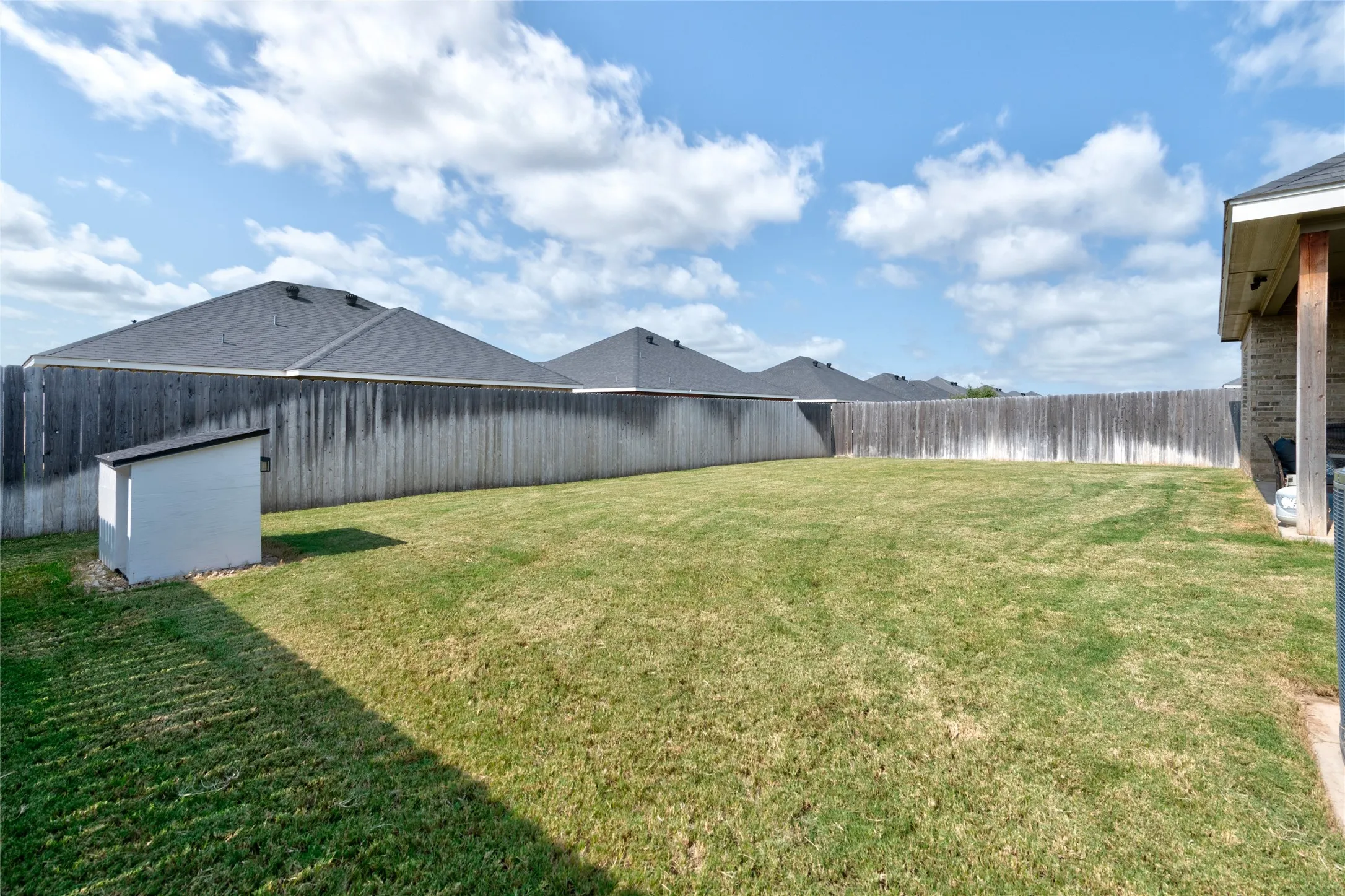 Single Family Residence For Sale in Taylor County , 343 Sweet Pea Path, Abilene, Texas 79602, 3 Bedroom, 2 Bathroom, 2 Garage spaces, 1,595 Sqft, built in 2020, mls#21349293, Real Estate Agent in Abilene, Homes For Sale in Taylor county, Homes For Sale in Abilene, Realtor in Abilene Texas, Real Estate Brokerage Independent Realty Texas, Luminita Cordes Realtor