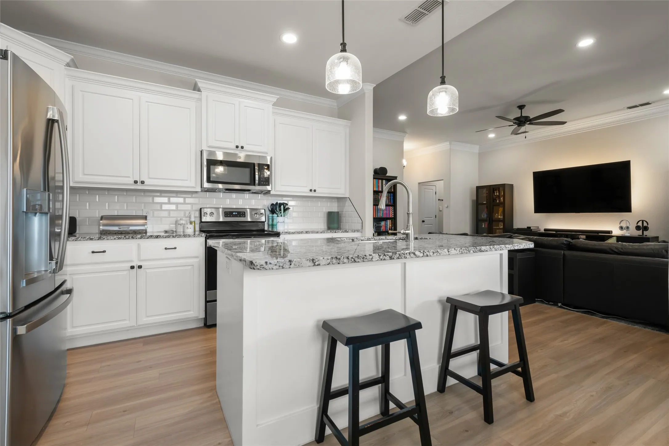 Single Family Residence For Sale in Taylor County , 343 Sweet Pea Path, Abilene, Texas 79602, 3 Bedroom, 2 Bathroom, 2 Garage spaces, 1,595 Sqft, built in 2020, mls#21349293, Real Estate Agent in Abilene, Homes For Sale in Taylor county, Homes For Sale in Abilene, Realtor in Abilene Texas, Real Estate Brokerage Independent Realty Texas, Luminita Cordes Realtor