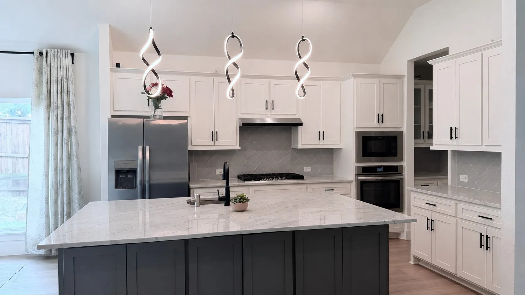 Single Family Residence For Rent in Collin County , 3400 Cross Shore Drive, Anna, Texas 75409, 5 Bedrooms, 4 Bathrooms, 2 Garage spaces, 2,840 Sqft, built in 2024, Price $2,995, mls#21353340, Real Estate Agent in Anna, Homes For Rent in Collin county, Homes For Rent in Anna, Realtor in Anna Texas, Real Estate Brokerage Independent Realty Texas, Luminita Cordes Realtor