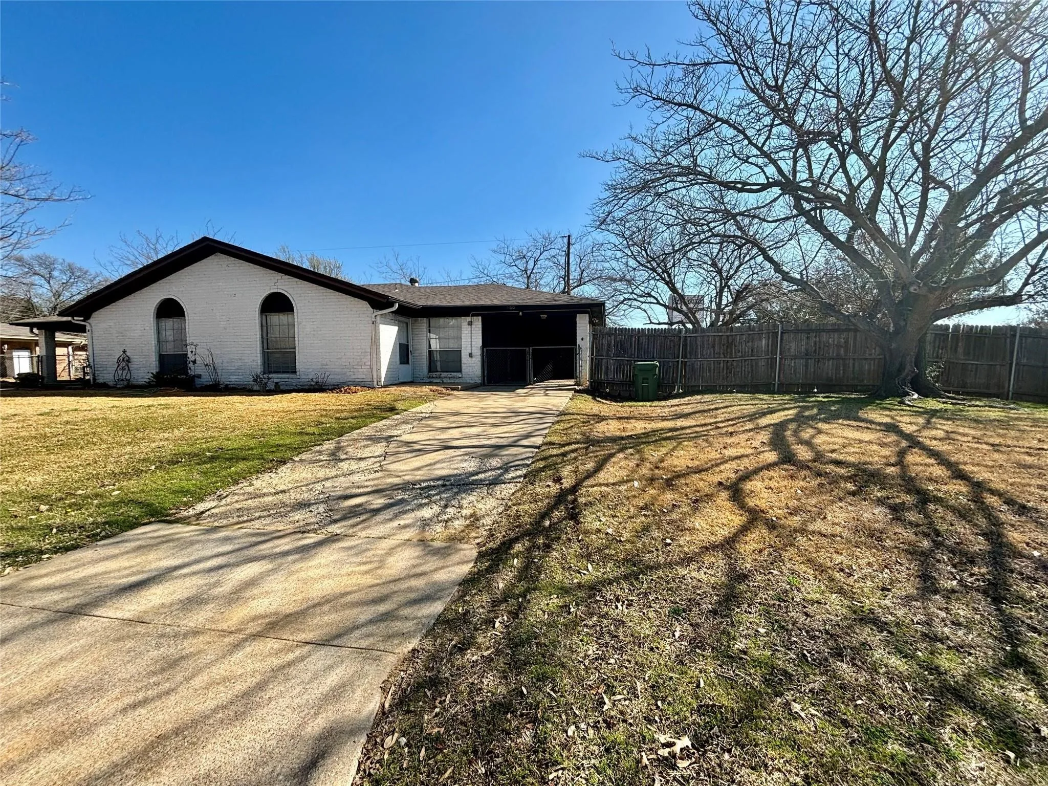 Duplex For Rent in Tarrant County , 800 Irwin Drive A, Hurst, Texas 76053, 2 Bedroom, 1 Bathroom, Garage spaces, 1,069 Sqft, built in 1969, mls#21353339, Real Estate Agent in Hurst, Homes For Rent in Tarrant county, Homes For Rent in Hurst, Realtor in Hurst Texas, Real Estate Brokerage Independent Realty Texas, Luminita Cordes Realtor