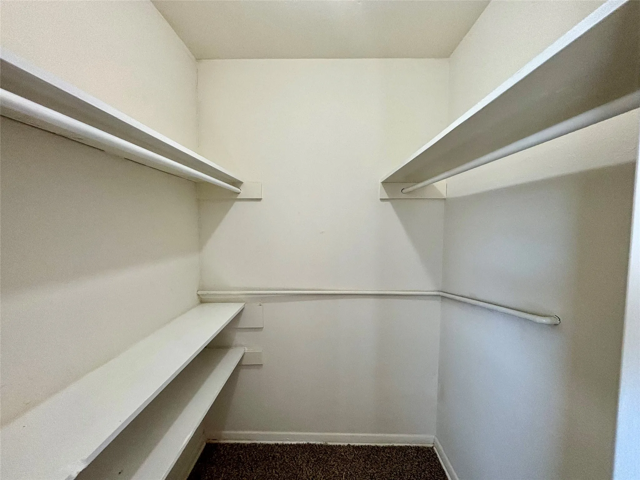 Duplex For Rent in Tarrant County , 800 Irwin Drive A, Hurst, Texas 76053, 2 Bedroom, 1 Bathroom, Garage spaces, 1,069 Sqft, built in 1969, mls#21353339, Real Estate Agent in Hurst, Homes For Rent in Tarrant county, Homes For Rent in Hurst, Realtor in Hurst Texas, Real Estate Brokerage Independent Realty Texas, Luminita Cordes Realtor