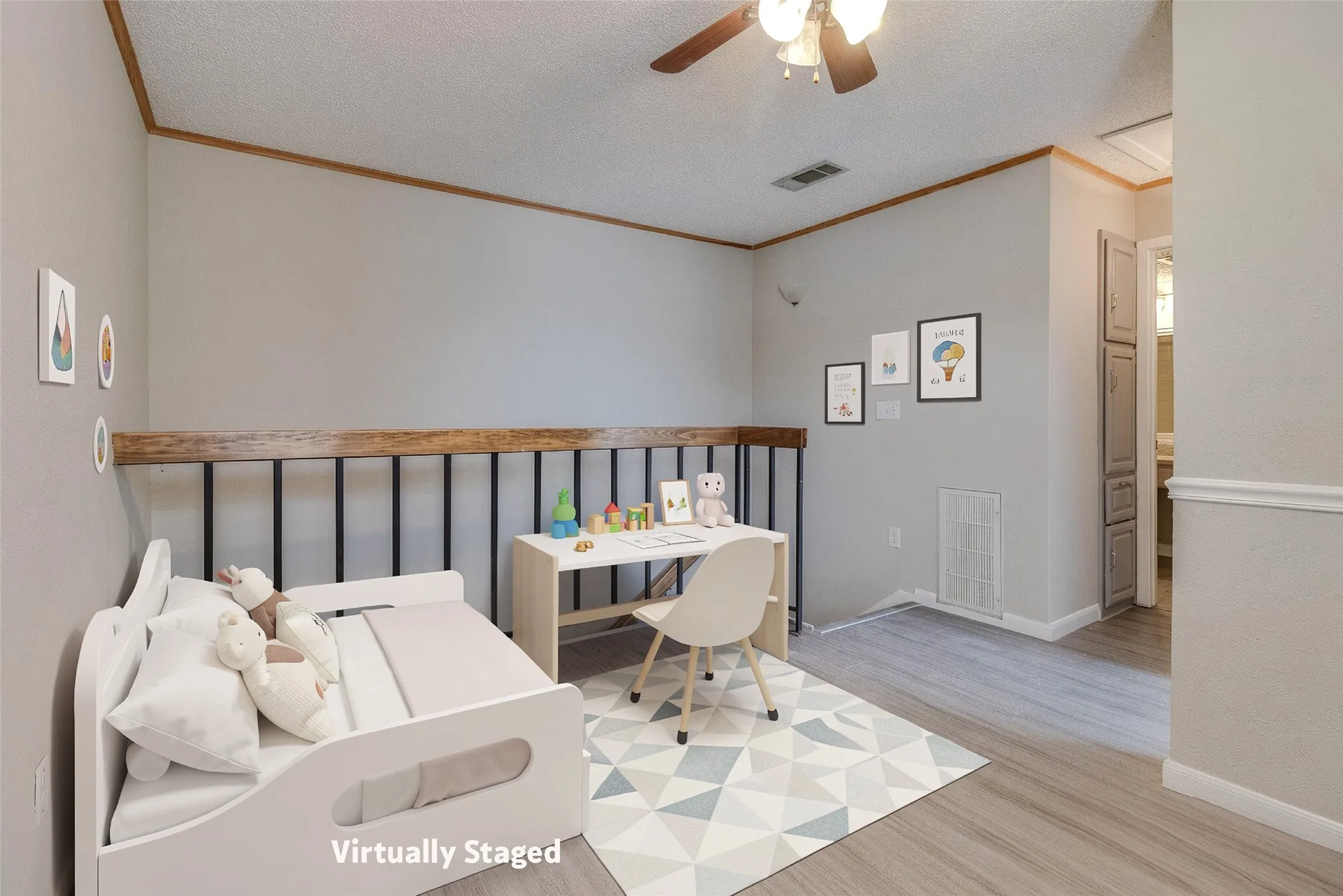 Condominium For Sale in Dallas County , 2620 Piedras 3, Irving, Texas 75038, 1 Bedroom, 2 Bathroom, Garage spaces, 932 Sqft, built in 1981, mls#21353110, Real Estate Agent in Irving, Homes For Sale in Dallas county, Homes For Sale in Irving, Realtor in Irving Texas, Real Estate Brokerage Independent Realty Texas, Luminita Cordes Realtor