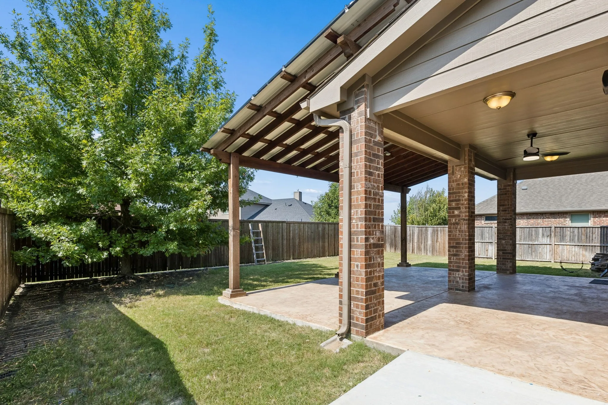 Single Family Residence For Rent in Rockwall County , 537 Hunt Farms Road, Fate, Texas 75189, 5 Bedroom, 4 Bathroom, 2 Garage spaces, 3,413 Sqft, built in 2017, mls#21352155, Real Estate Agent in Fate, Homes For Rent in Rockwall county, Homes For Rent in Fate, Realtor in Fate Texas, Real Estate Brokerage Independent Realty Texas, Luminita Cordes Realtor