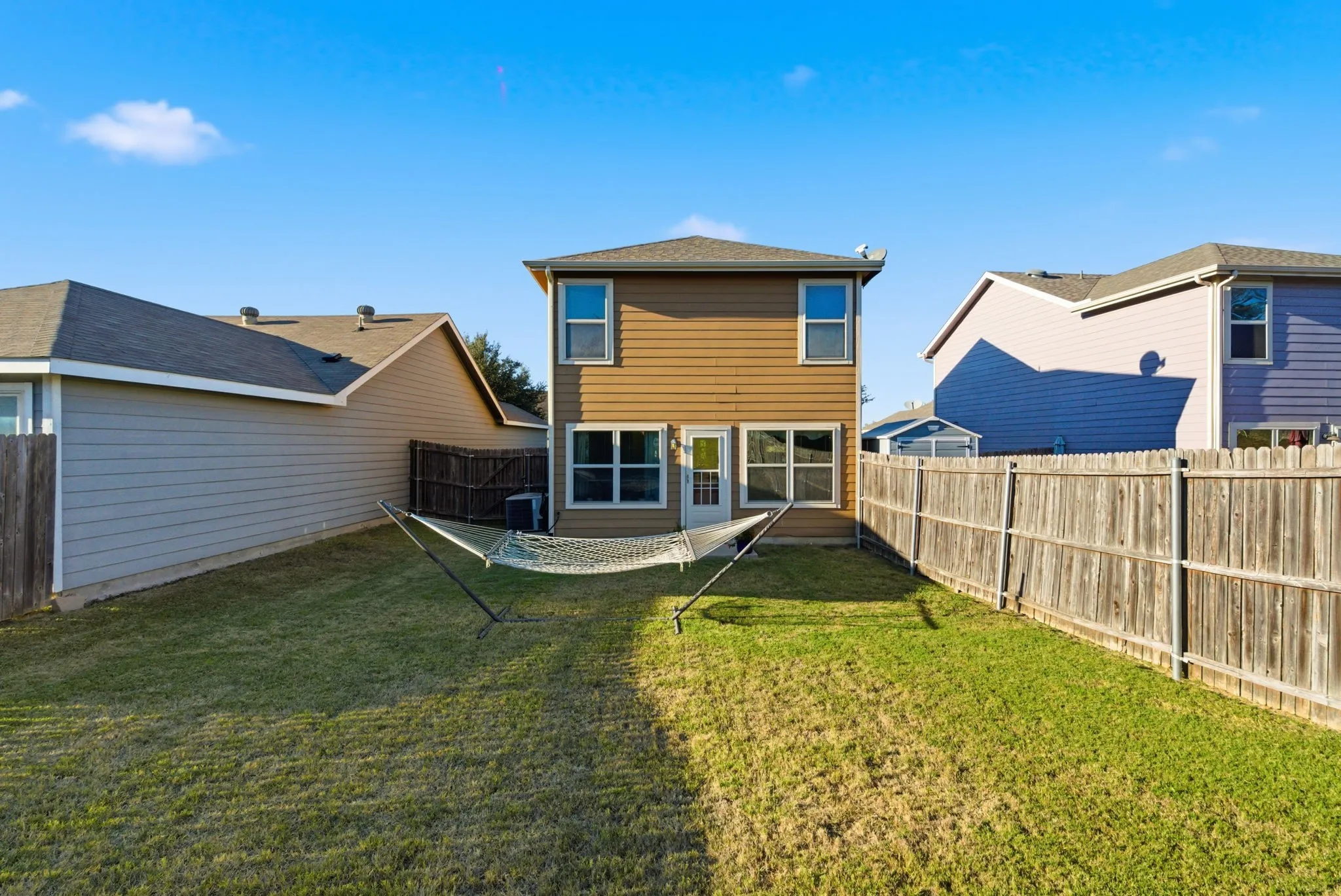 Single Family Residence For Sale in Tarrant County , 10719 Deauville Drive, Fort Worth, Texas 76108, 3 Bedroom, 3 Bathroom, 2 Garage spaces, 1,312 Sqft, built in 2011, mls#21342609, Real Estate Agent in Fort Worth, Homes For Sale in Tarrant county, Homes For Sale in Fort Worth, Realtor in Fort Worth Texas, Real Estate Brokerage Independent Realty Texas, Luminita Cordes Realtor