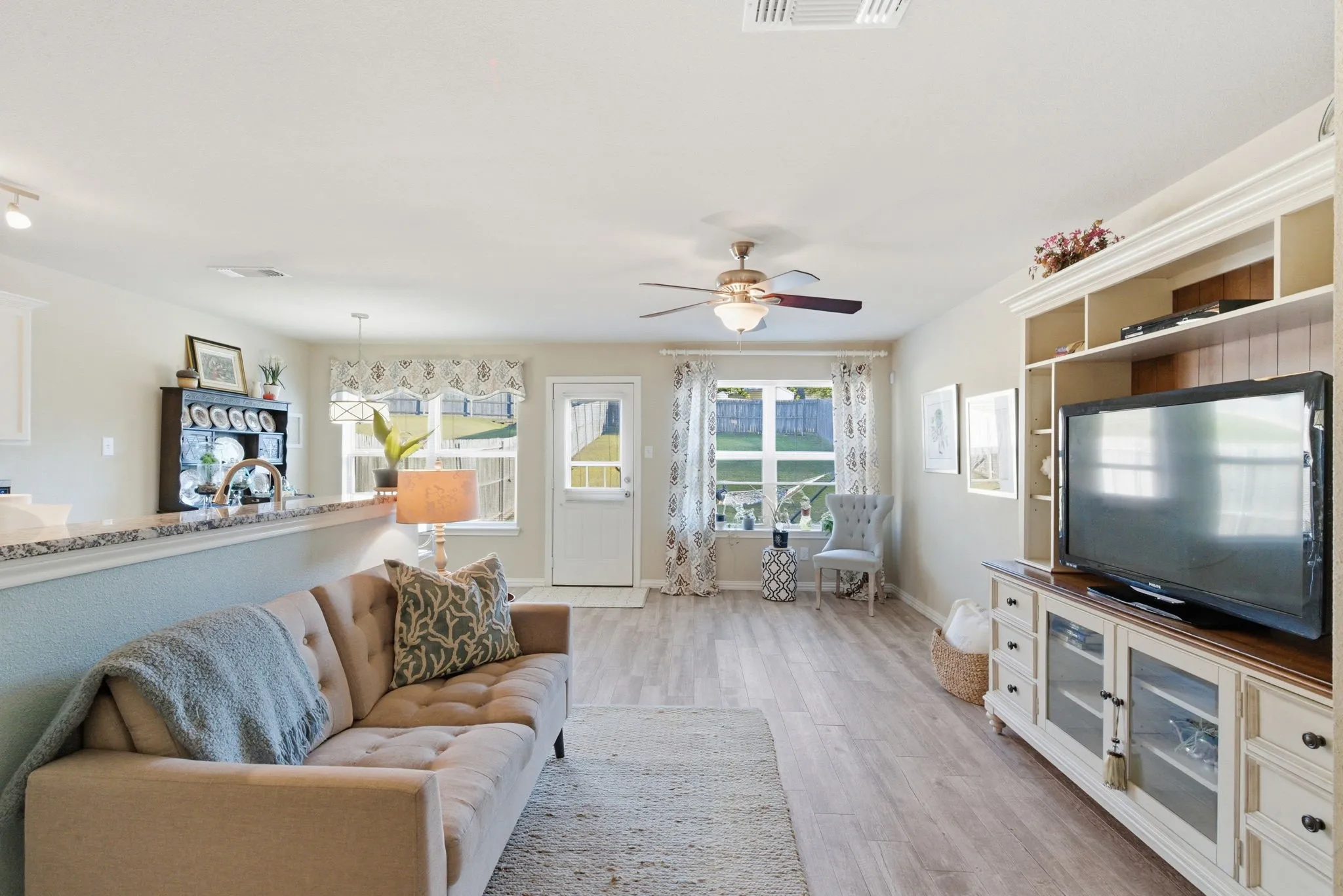 Single Family Residence For Sale in Tarrant County , 10719 Deauville Drive, Fort Worth, Texas 76108, 3 Bedroom, 3 Bathroom, 2 Garage spaces, 1,312 Sqft, built in 2011, mls#21342609, Real Estate Agent in Fort Worth, Homes For Sale in Tarrant county, Homes For Sale in Fort Worth, Realtor in Fort Worth Texas, Real Estate Brokerage Independent Realty Texas, Luminita Cordes Realtor