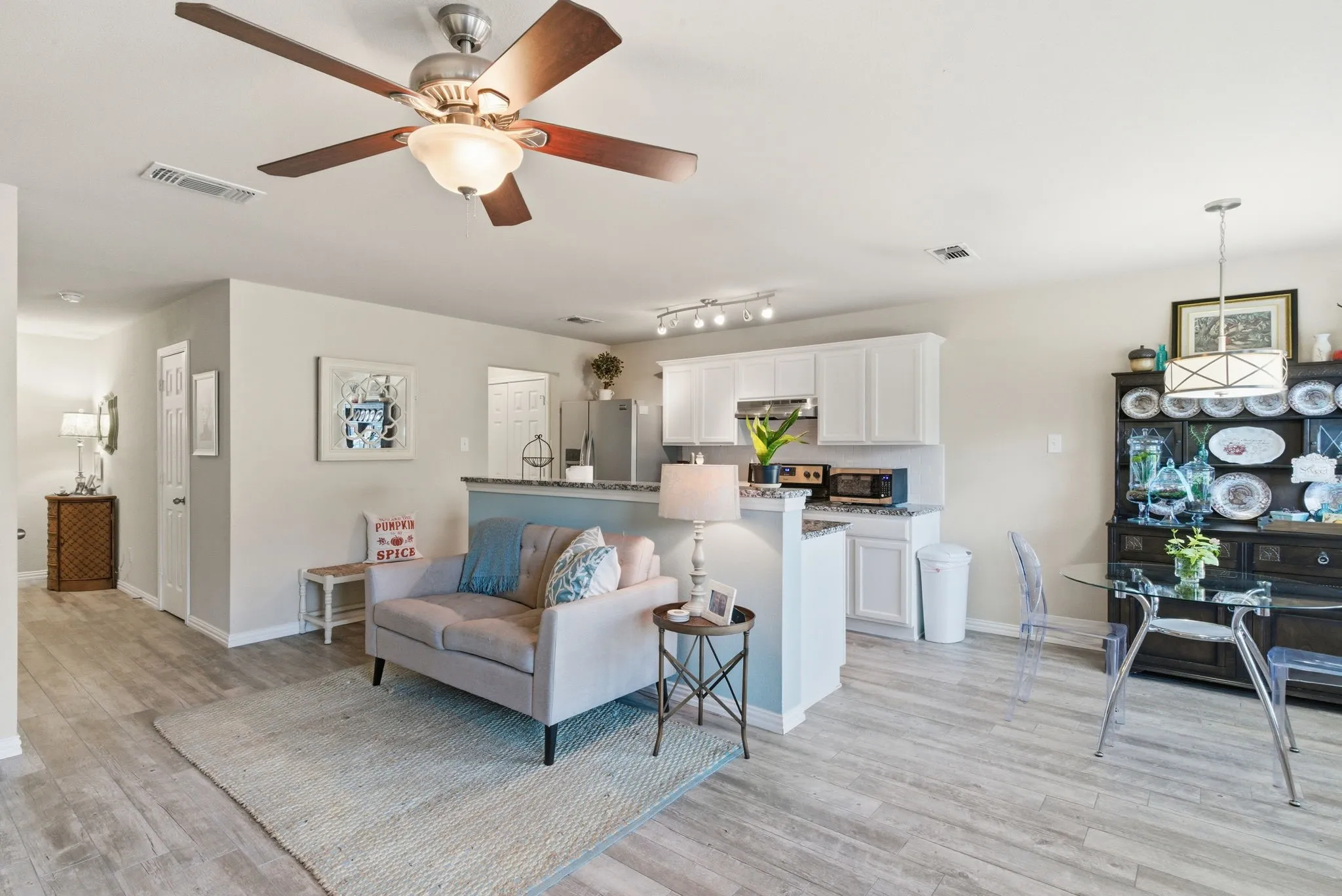 Single Family Residence For Sale in Tarrant County , 10719 Deauville Drive, Fort Worth, Texas 76108, 3 Bedroom, 3 Bathroom, 2 Garage spaces, 1,312 Sqft, built in 2011, mls#21342609, Real Estate Agent in Fort Worth, Homes For Sale in Tarrant county, Homes For Sale in Fort Worth, Realtor in Fort Worth Texas, Real Estate Brokerage Independent Realty Texas, Luminita Cordes Realtor
