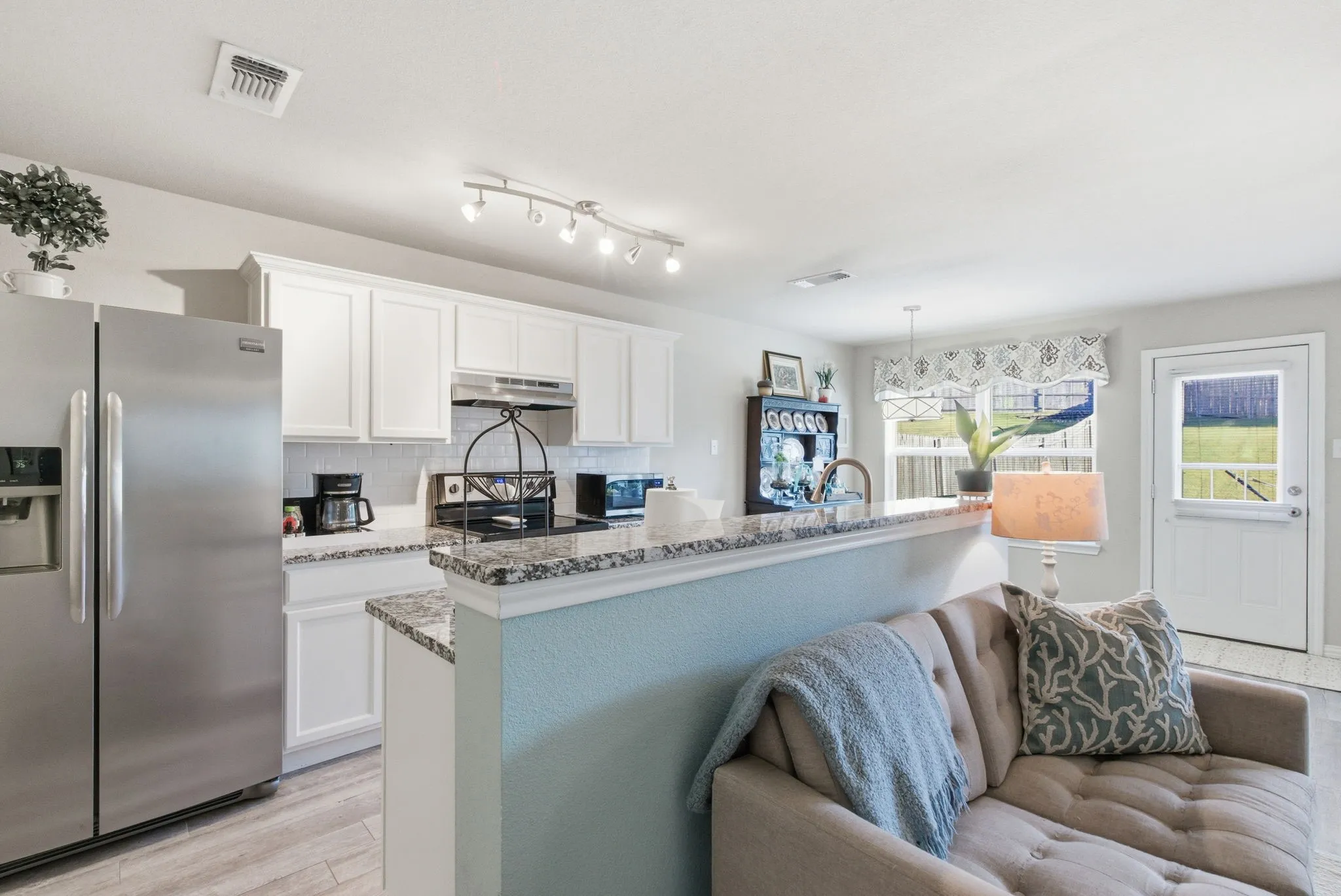 Single Family Residence For Sale in Tarrant County , 10719 Deauville Drive, Fort Worth, Texas 76108, 3 Bedroom, 3 Bathroom, 2 Garage spaces, 1,312 Sqft, built in 2011, mls#21342609, Real Estate Agent in Fort Worth, Homes For Sale in Tarrant county, Homes For Sale in Fort Worth, Realtor in Fort Worth Texas, Real Estate Brokerage Independent Realty Texas, Luminita Cordes Realtor