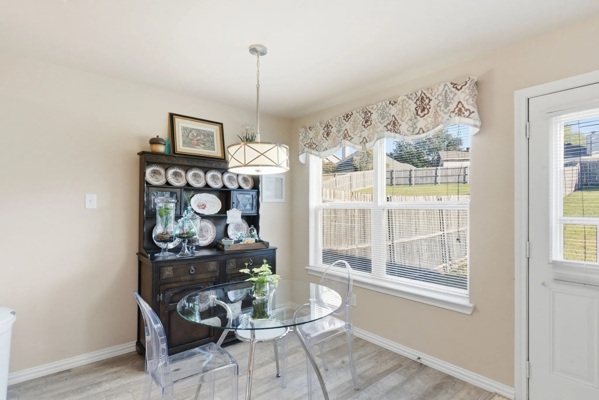 Single Family Residence For Sale in Tarrant County , 10719 Deauville Drive, Fort Worth, Texas 76108, 3 Bedroom, 3 Bathroom, 2 Garage spaces, 1,312 Sqft, built in 2011, mls#21342609, Real Estate Agent in Fort Worth, Homes For Sale in Tarrant county, Homes For Sale in Fort Worth, Realtor in Fort Worth Texas, Real Estate Brokerage Independent Realty Texas, Luminita Cordes Realtor