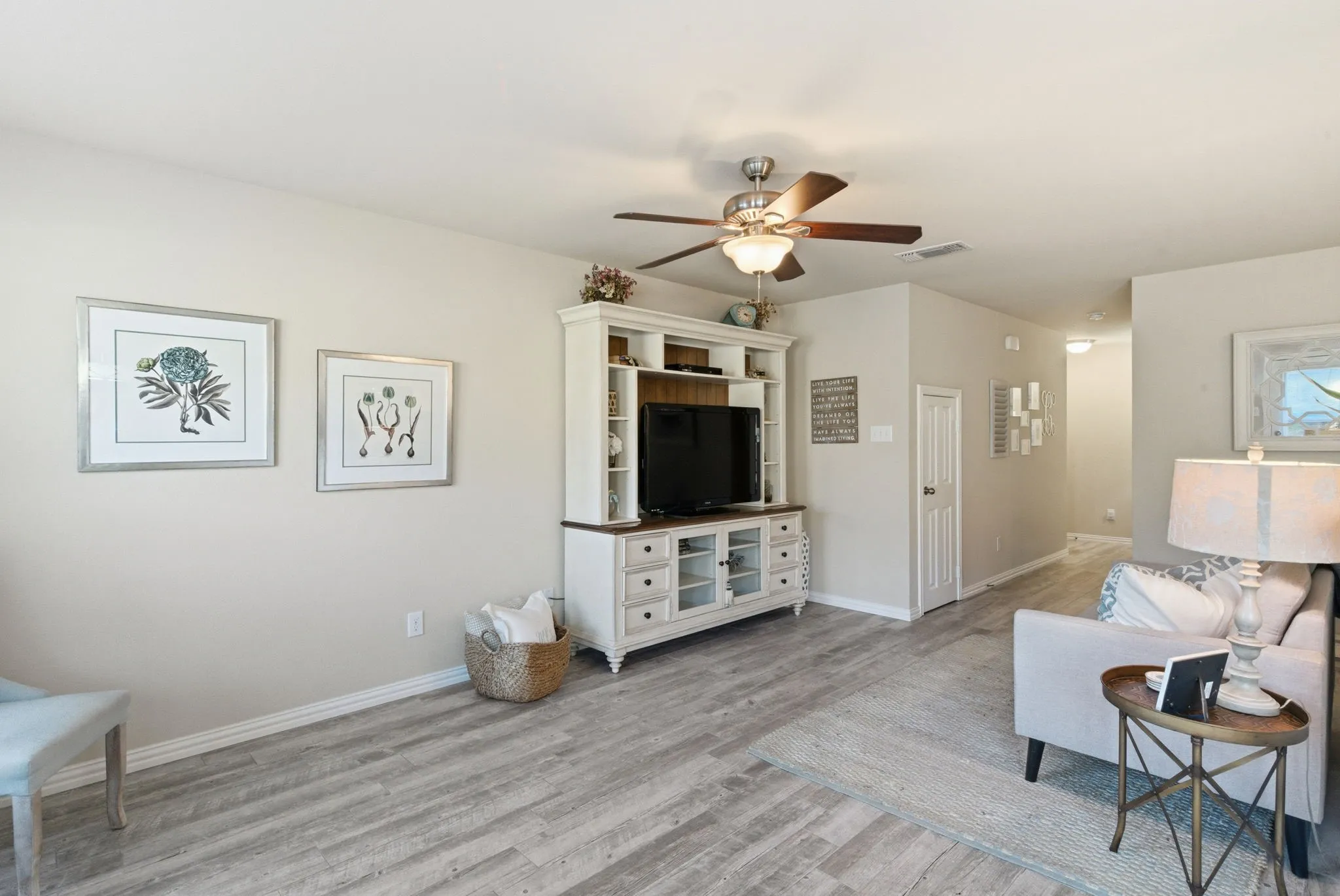 Single Family Residence For Sale in Tarrant County , 10719 Deauville Drive, Fort Worth, Texas 76108, 3 Bedroom, 3 Bathroom, 2 Garage spaces, 1,312 Sqft, built in 2011, mls#21342609, Real Estate Agent in Fort Worth, Homes For Sale in Tarrant county, Homes For Sale in Fort Worth, Realtor in Fort Worth Texas, Real Estate Brokerage Independent Realty Texas, Luminita Cordes Realtor