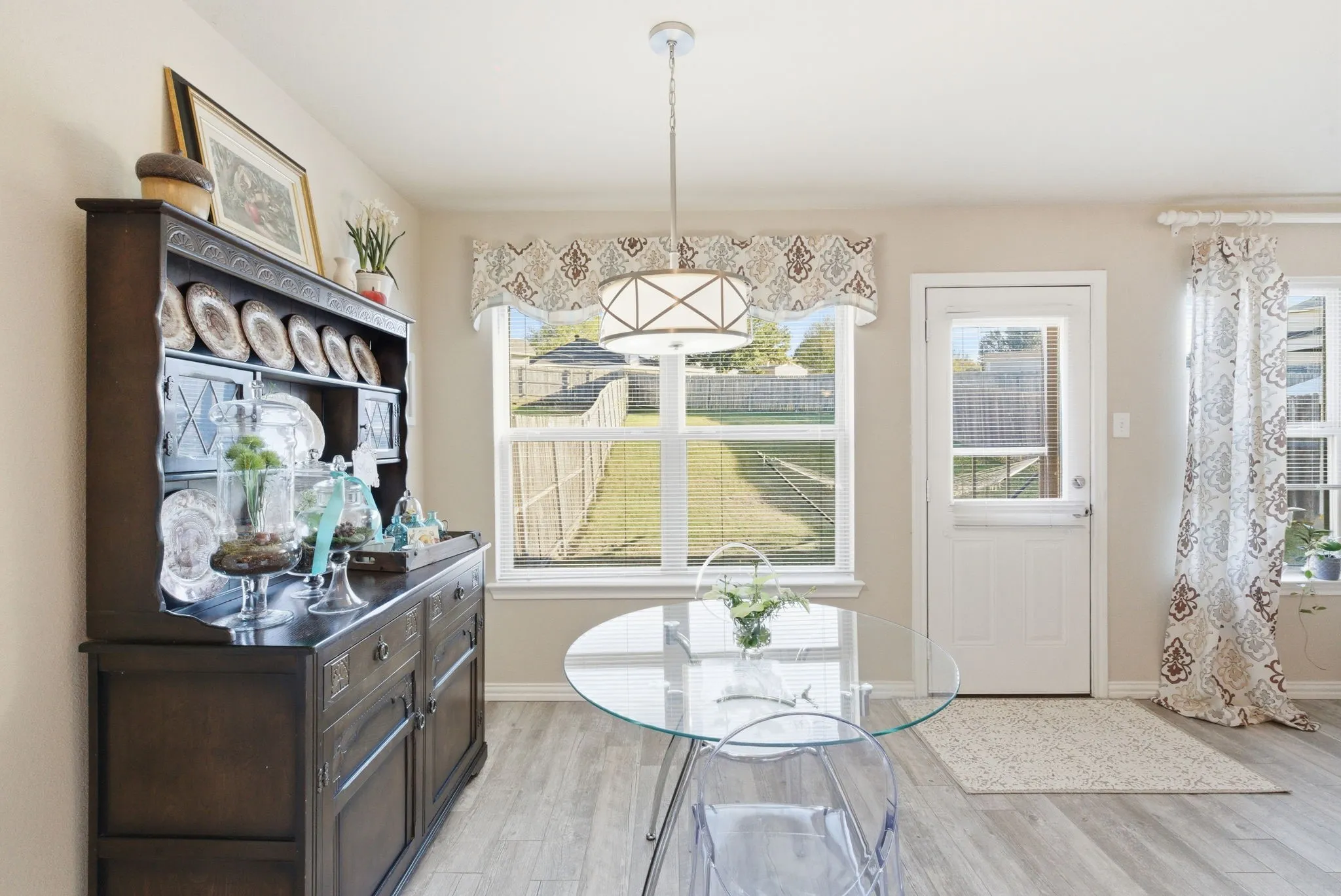 Single Family Residence For Sale in Tarrant County , 10719 Deauville Drive, Fort Worth, Texas 76108, 3 Bedroom, 3 Bathroom, 2 Garage spaces, 1,312 Sqft, built in 2011, mls#21342609, Real Estate Agent in Fort Worth, Homes For Sale in Tarrant county, Homes For Sale in Fort Worth, Realtor in Fort Worth Texas, Real Estate Brokerage Independent Realty Texas, Luminita Cordes Realtor