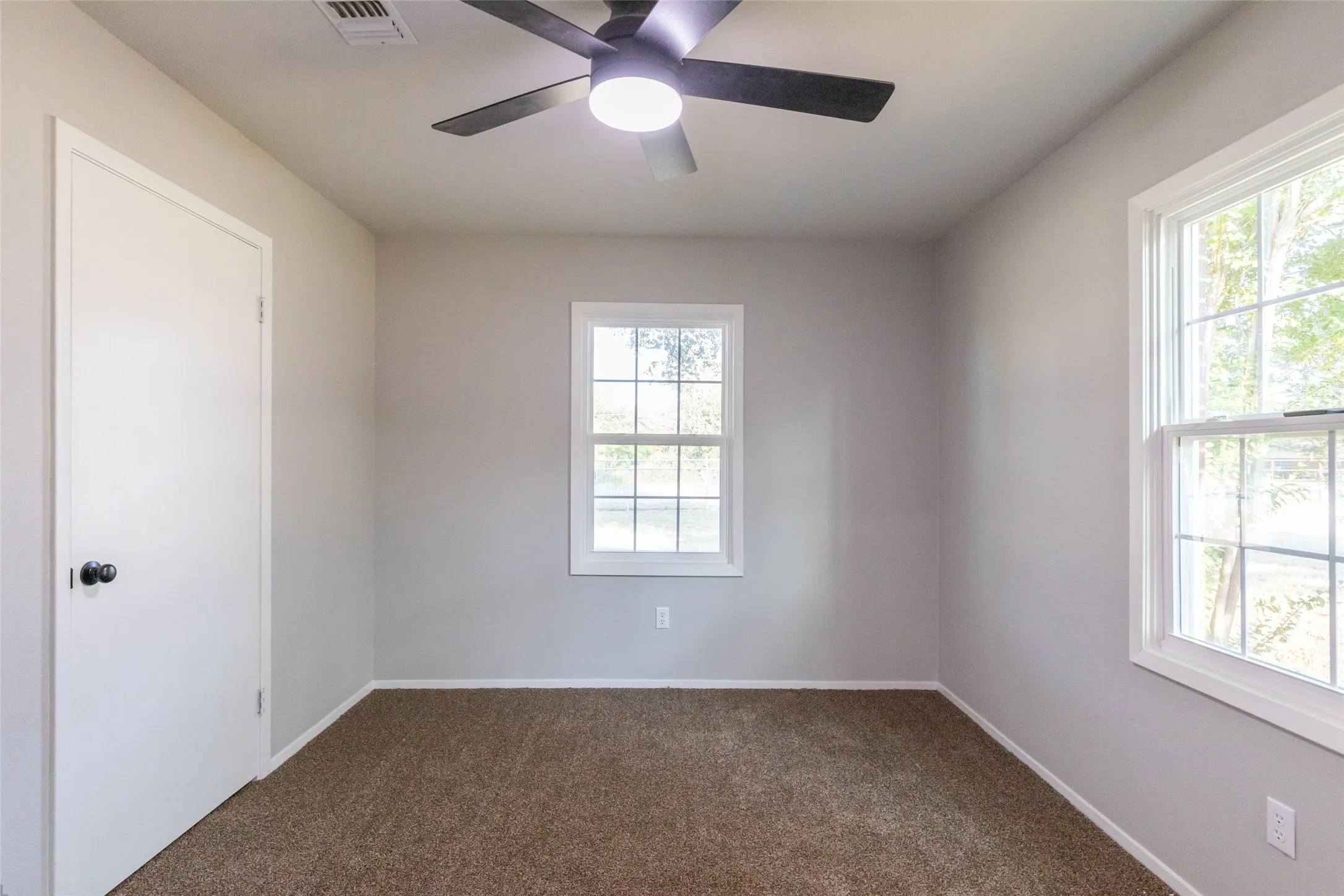 Single Family Residence For Sale in Callahan County , 821 Cherry Lane, Clyde, Texas 79510, 3 Bedroom, 2 Bathroom, Garage spaces, 1,620 Sqft, built in 1950, mls#21352812, Real Estate Agent in Clyde, Homes For Sale in Callahan county, Homes For Sale in Clyde, Realtor in Clyde Texas, Real Estate Brokerage Independent Realty Texas, Luminita Cordes Realtor