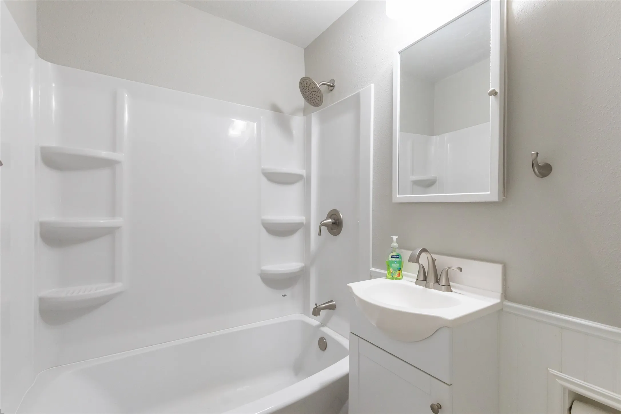 Single Family Residence For Sale in Callahan County , 821 Cherry Lane, Clyde, Texas 79510, 3 Bedroom, 2 Bathroom, Garage spaces, 1,620 Sqft, built in 1950, mls#21352812, Real Estate Agent in Clyde, Homes For Sale in Callahan county, Homes For Sale in Clyde, Realtor in Clyde Texas, Real Estate Brokerage Independent Realty Texas, Luminita Cordes Realtor