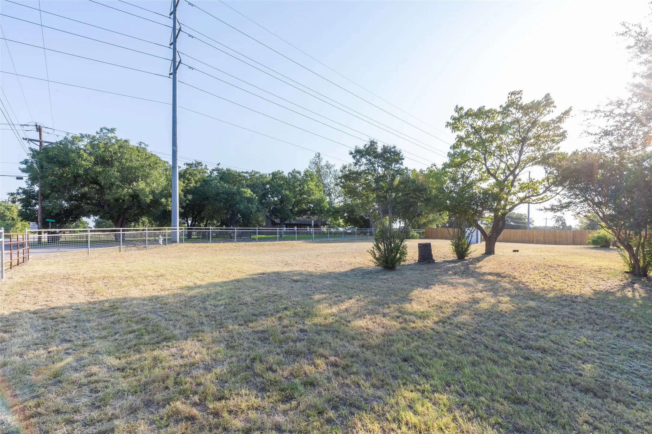 Single Family Residence For Sale in Callahan County , 821 Cherry Lane, Clyde, Texas 79510, 3 Bedroom, 2 Bathroom, Garage spaces, 1,620 Sqft, built in 1950, mls#21352812, Real Estate Agent in Clyde, Homes For Sale in Callahan county, Homes For Sale in Clyde, Realtor in Clyde Texas, Real Estate Brokerage Independent Realty Texas, Luminita Cordes Realtor