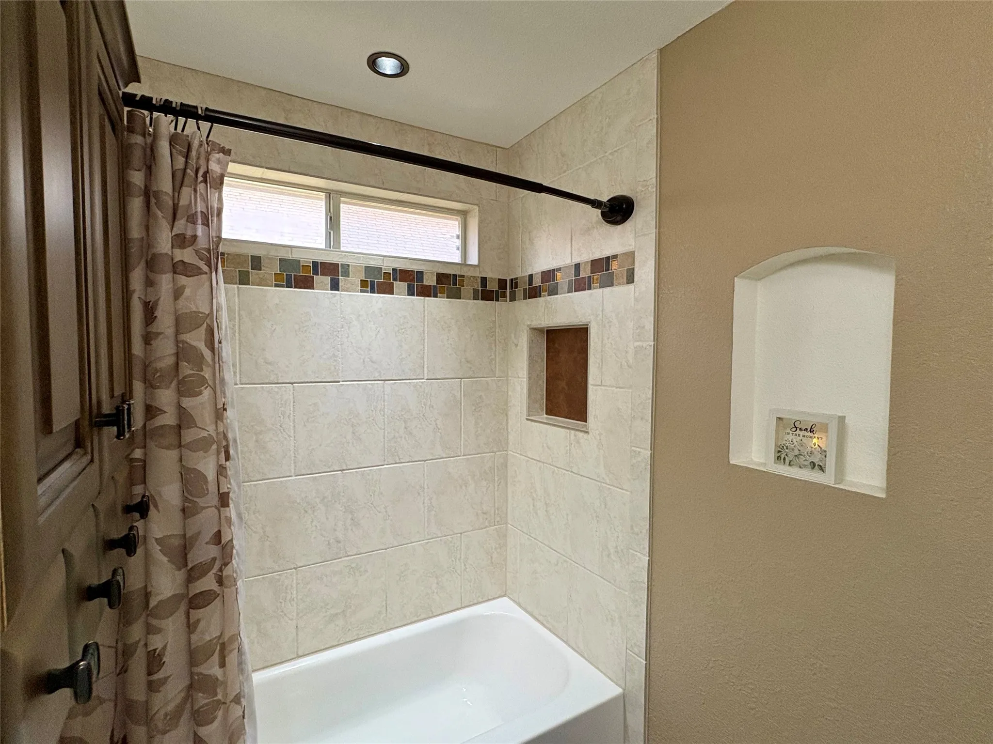 Single Family Residence For Sale in Collin County , 10807 Ambergate Lane, Frisco, Texas 75035, 3 Bedroom, 2 Bathroom, 2 Garage spaces, 1,806 Sqft, built in 1996, mls#21339590, Real Estate Agent in Frisco, Homes For Sale in Collin county, Homes For Sale in Frisco, Realtor in Frisco Texas, Real Estate Brokerage Independent Realty Texas, Luminita Cordes Realtor