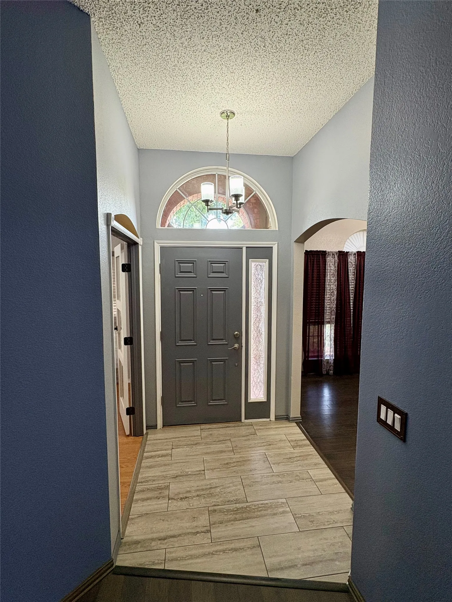 Single Family Residence For Sale in Collin County , 10807 Ambergate Lane, Frisco, Texas 75035, 3 Bedroom, 2 Bathroom, 2 Garage spaces, 1,806 Sqft, built in 1996, mls#21339590, Real Estate Agent in Frisco, Homes For Sale in Collin county, Homes For Sale in Frisco, Realtor in Frisco Texas, Real Estate Brokerage Independent Realty Texas, Luminita Cordes Realtor