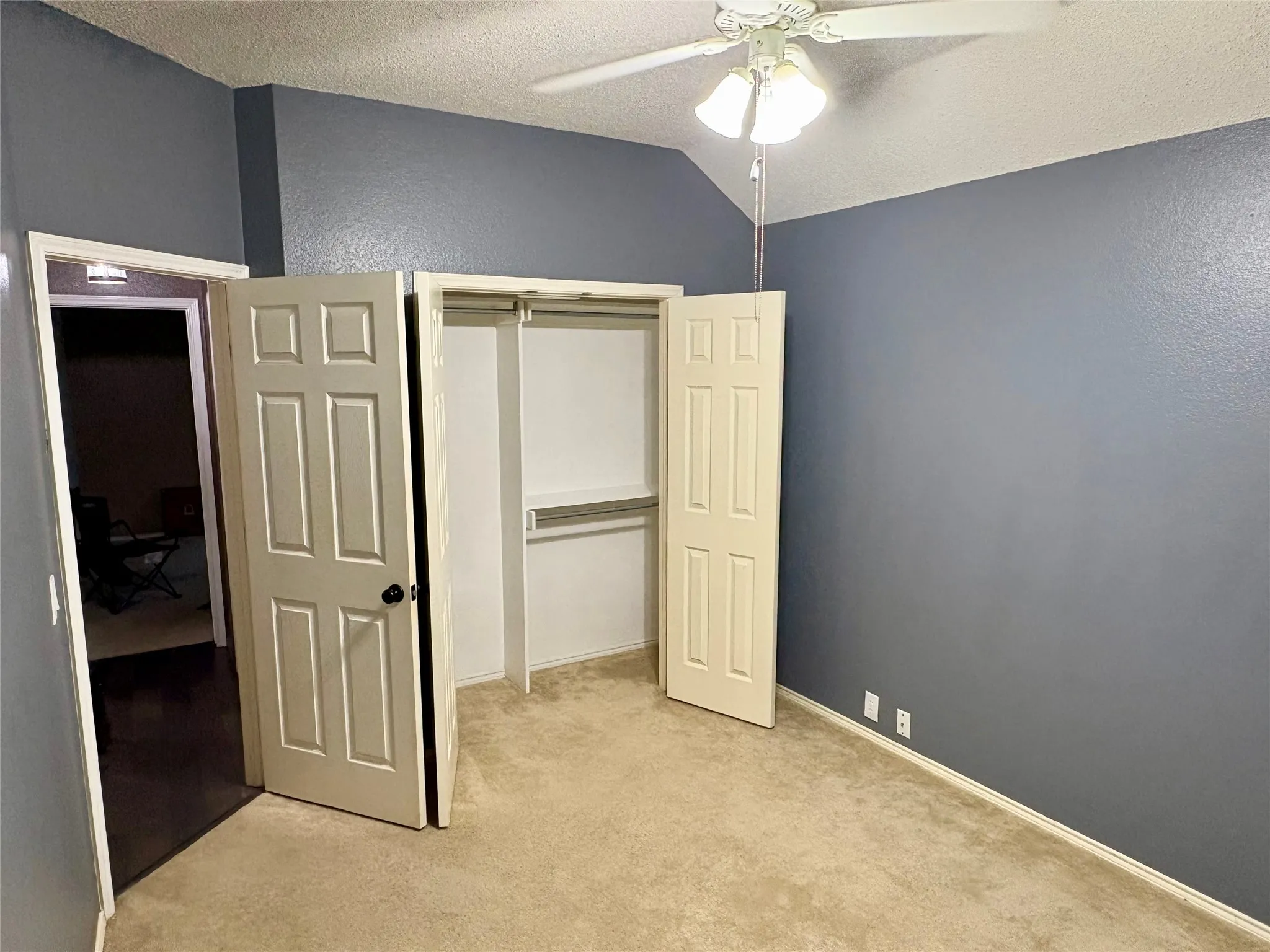 Single Family Residence For Sale in Collin County , 10807 Ambergate Lane, Frisco, Texas 75035, 3 Bedroom, 2 Bathroom, 2 Garage spaces, 1,806 Sqft, built in 1996, mls#21339590, Real Estate Agent in Frisco, Homes For Sale in Collin county, Homes For Sale in Frisco, Realtor in Frisco Texas, Real Estate Brokerage Independent Realty Texas, Luminita Cordes Realtor