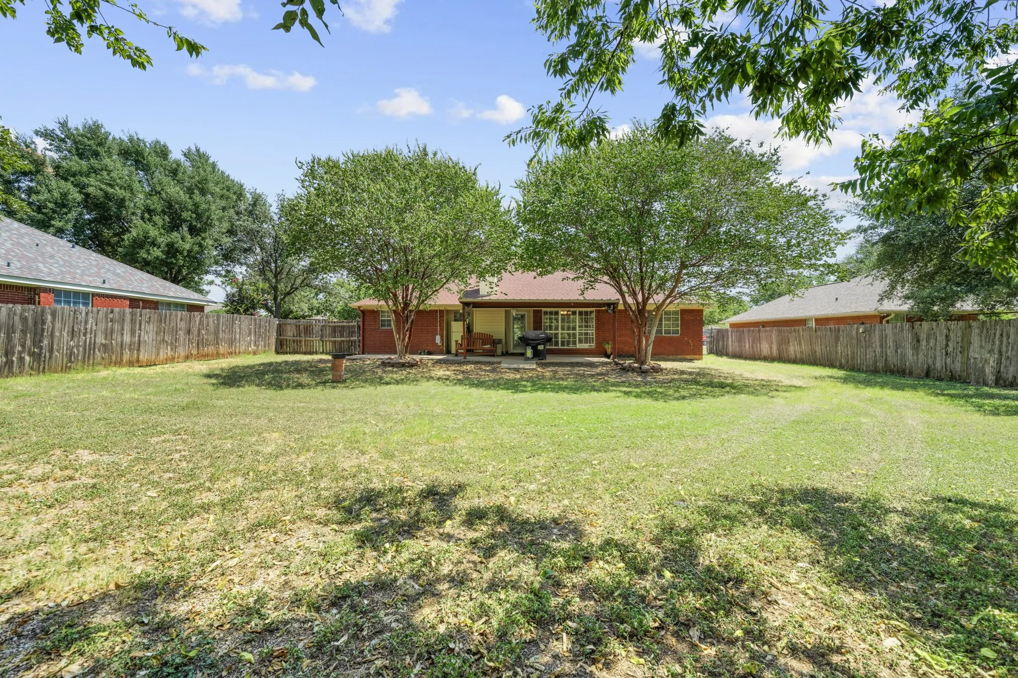 Single Family Residence For Sale in Mc Lennan County , 10127 Cougar Ridge Parkway, Waco, Texas 76708, 3 Bedroom, 2 Bathroom, 2 Garage spaces, 1,593 Sqft, built in 1998, mls#21351810, Real Estate Agent in Waco, Homes For Sale in Mc Lennan county, Homes For Sale in Waco, Realtor in Waco Texas, Real Estate Brokerage Independent Realty Texas, Luminita Cordes Realtor