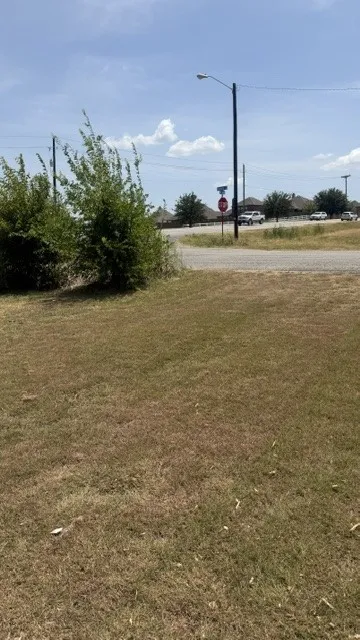 Single Family Residence For Sale in Ellis County , 3091 Fm 663, Midlothian, Texas 76065, 3 Bedroom, 2 Bathroom, Garage spaces, 1,798 Sqft, built in 1980, mls#21352857, Real Estate Agent in Midlothian, Homes For Sale in Ellis county, Homes For Sale in Midlothian, Realtor in Midlothian Texas, Real Estate Brokerage Independent Realty Texas, Luminita Cordes Realtor