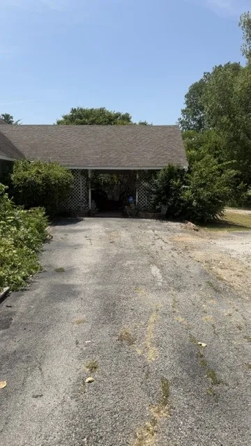 Single Family Residence For Sale in Ellis County , 3091 Fm 663, Midlothian, Texas 76065, 3 Bedroom, 2 Bathroom, Garage spaces, 1,798 Sqft, built in 1980, mls#21352857, Real Estate Agent in Midlothian, Homes For Sale in Ellis county, Homes For Sale in Midlothian, Realtor in Midlothian Texas, Real Estate Brokerage Independent Realty Texas, Luminita Cordes Realtor