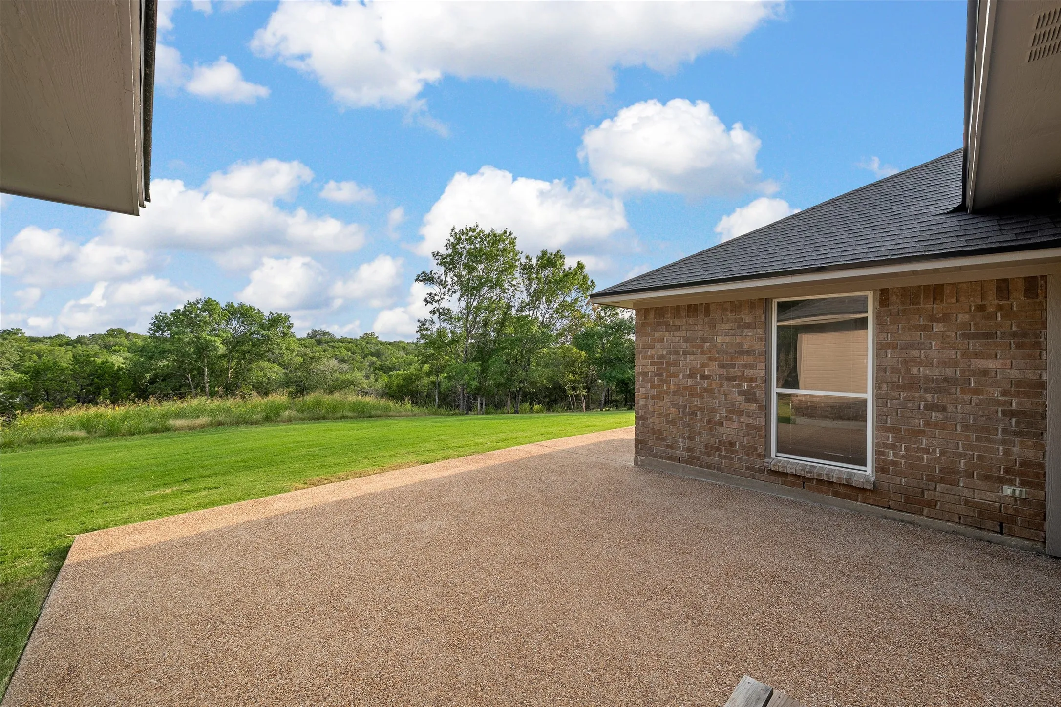 Single Family Residence For Sale in Mc Lennan County , 3044 Oak Ridge Road, Crawford, Texas 76638, 3 Bedroom, 2 Bathroom, Garage spaces, 2,291 Sqft, built in 1994, mls#21351403, Real Estate Agent in Crawford, Homes For Sale in Mc Lennan county, Homes For Sale in Crawford, Realtor in Crawford Texas, Real Estate Brokerage Independent Realty Texas, Luminita Cordes Realtor