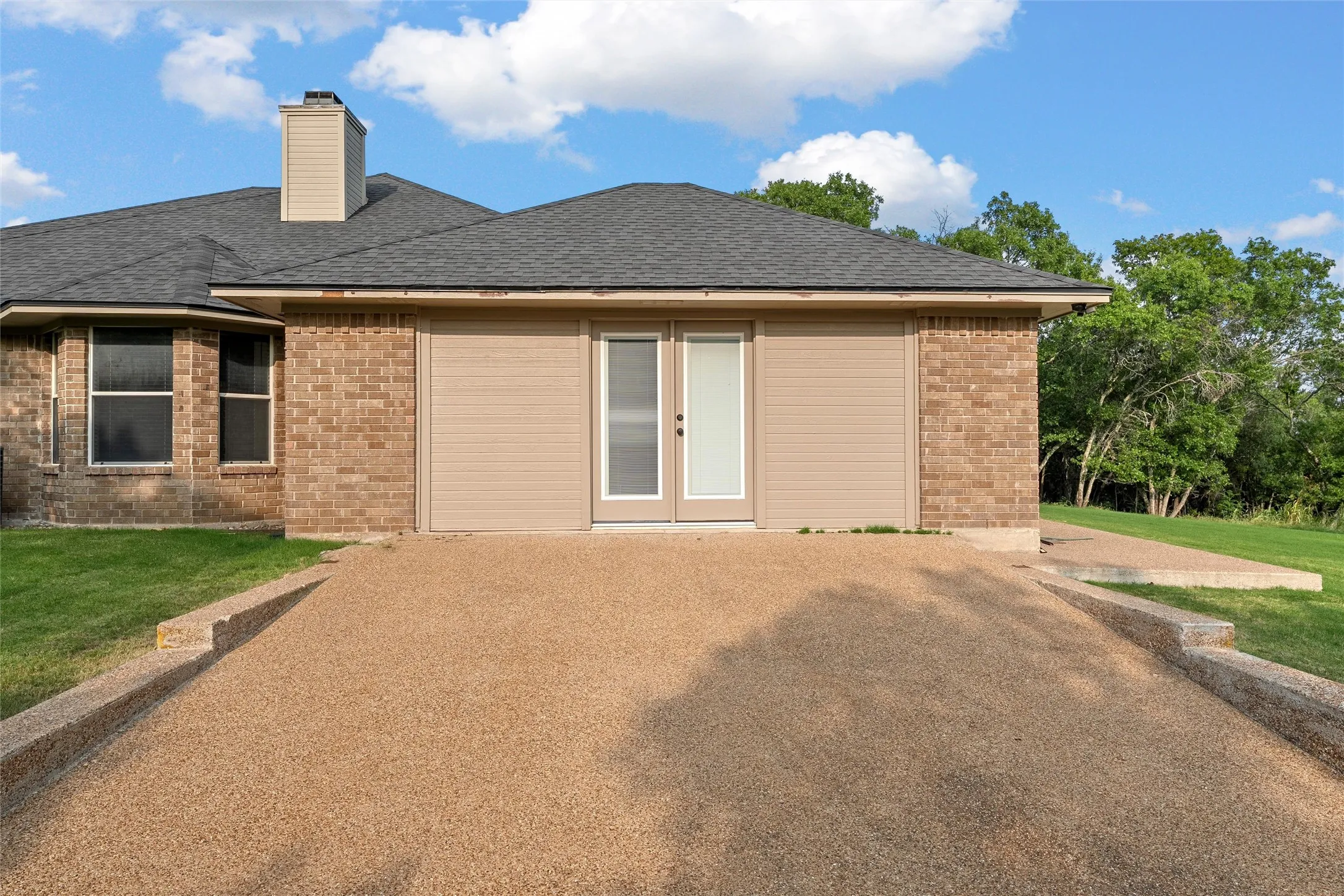 Single Family Residence For Sale in Mc Lennan County , 3044 Oak Ridge Road, Crawford, Texas 76638, 3 Bedroom, 2 Bathroom, Garage spaces, 2,291 Sqft, built in 1994, mls#21351403, Real Estate Agent in Crawford, Homes For Sale in Mc Lennan county, Homes For Sale in Crawford, Realtor in Crawford Texas, Real Estate Brokerage Independent Realty Texas, Luminita Cordes Realtor