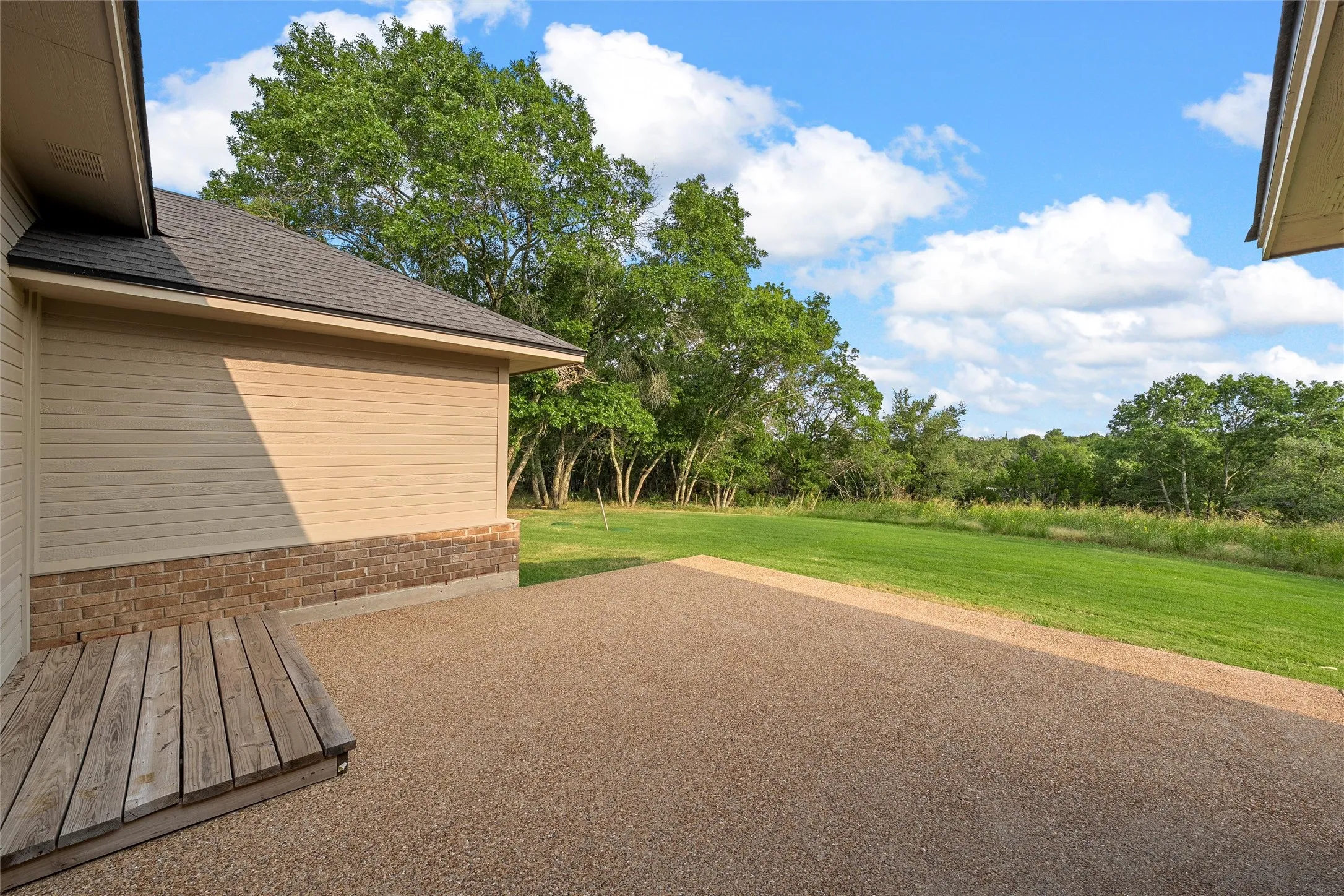 Single Family Residence For Sale in Mc Lennan County , 3044 Oak Ridge Road, Crawford, Texas 76638, 3 Bedroom, 2 Bathroom, Garage spaces, 2,291 Sqft, built in 1994, mls#21351403, Real Estate Agent in Crawford, Homes For Sale in Mc Lennan county, Homes For Sale in Crawford, Realtor in Crawford Texas, Real Estate Brokerage Independent Realty Texas, Luminita Cordes Realtor