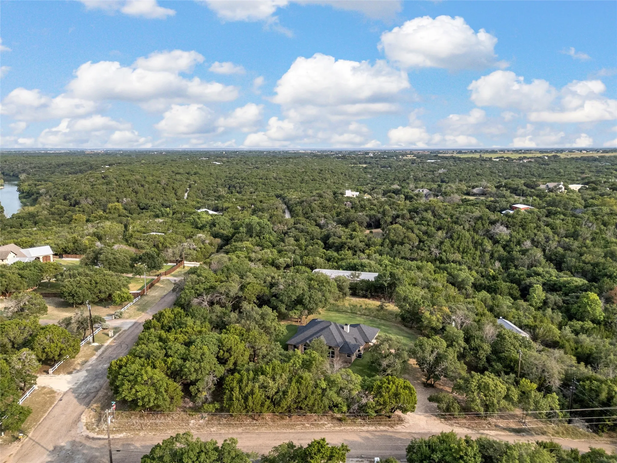 Single Family Residence For Sale in Mc Lennan County , 3044 Oak Ridge Road, Crawford, Texas 76638, 3 Bedroom, 2 Bathroom, Garage spaces, 2,291 Sqft, built in 1994, mls#21351403, Real Estate Agent in Crawford, Homes For Sale in Mc Lennan county, Homes For Sale in Crawford, Realtor in Crawford Texas, Real Estate Brokerage Independent Realty Texas, Luminita Cordes Realtor