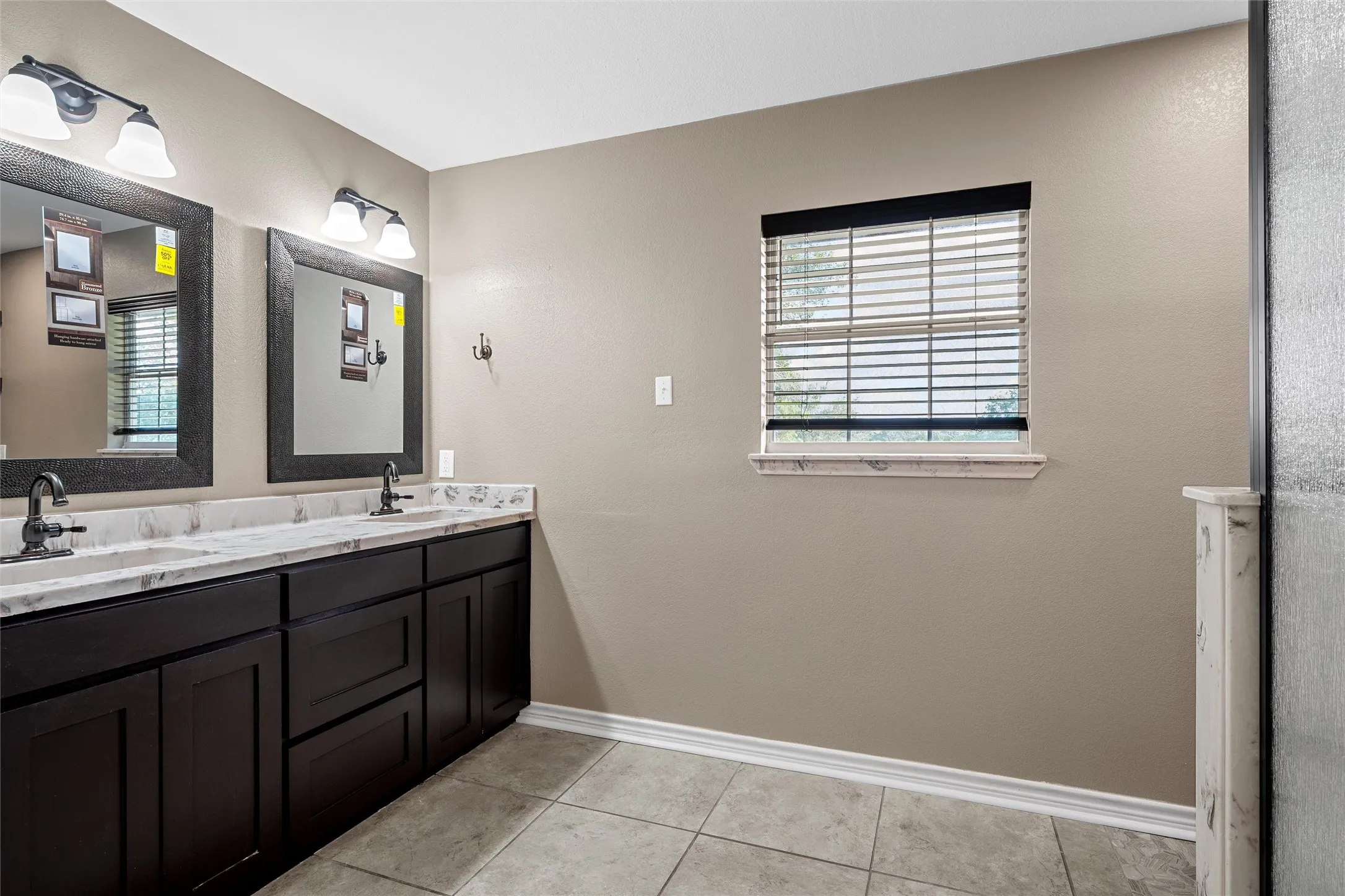 Single Family Residence For Sale in Mc Lennan County , 3044 Oak Ridge Road, Crawford, Texas 76638, 3 Bedroom, 2 Bathroom, Garage spaces, 2,291 Sqft, built in 1994, mls#21351403, Real Estate Agent in Crawford, Homes For Sale in Mc Lennan county, Homes For Sale in Crawford, Realtor in Crawford Texas, Real Estate Brokerage Independent Realty Texas, Luminita Cordes Realtor
