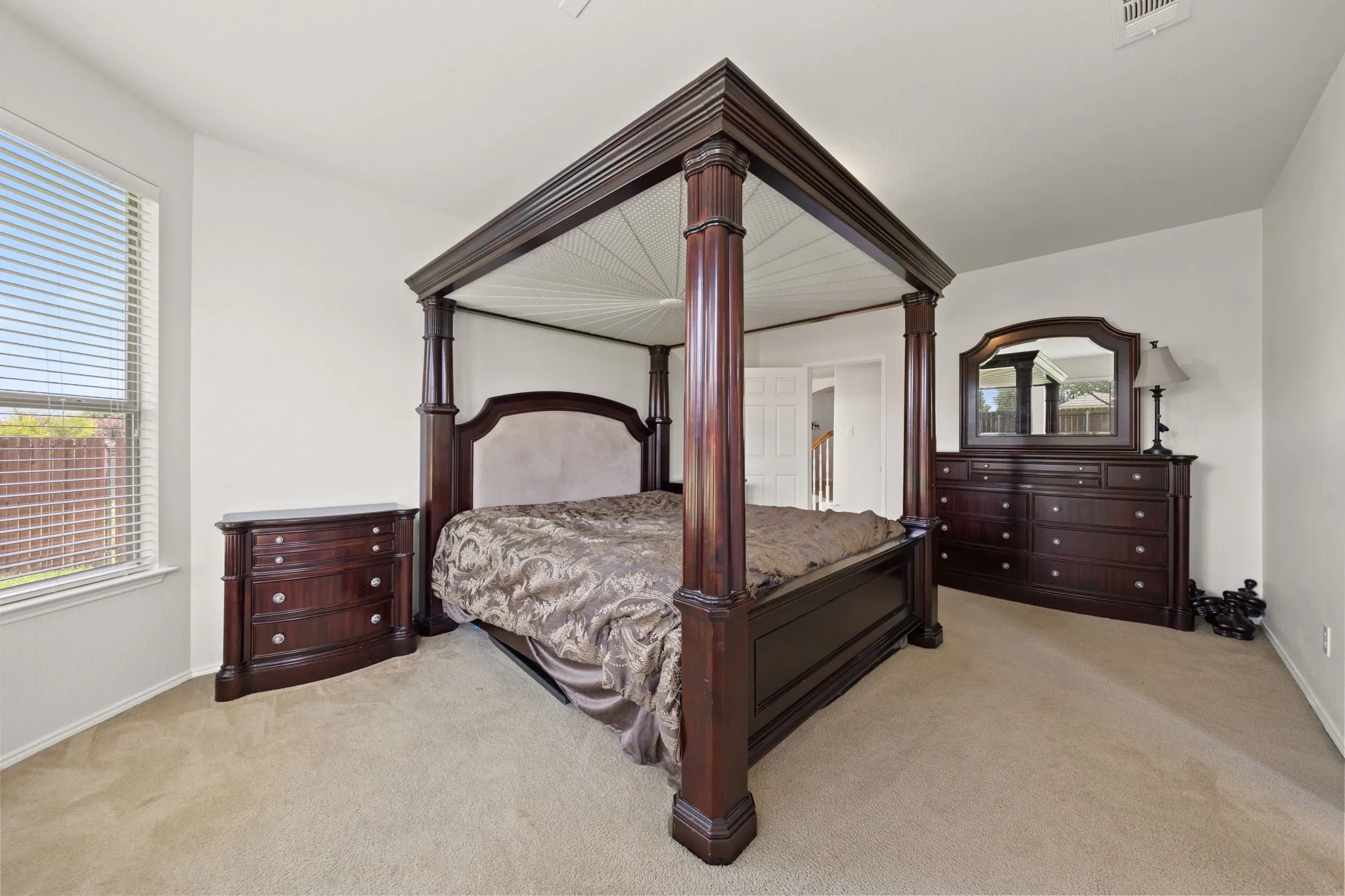Single Family Residence For Sale in Collin County , 5117 Blackwood Drive, Mc Kinney, Texas 75071, 5 Bedroom, 4 Bathroom, 3 Garage spaces, 3,376 Sqft, built in 2006, mls#21338799, Real Estate Agent in Mc Kinney, Homes For Sale in Collin county, Homes For Sale in Mc Kinney, Realtor in Mc Kinney Texas, Real Estate Brokerage Independent Realty Texas, Luminita Cordes Realtor