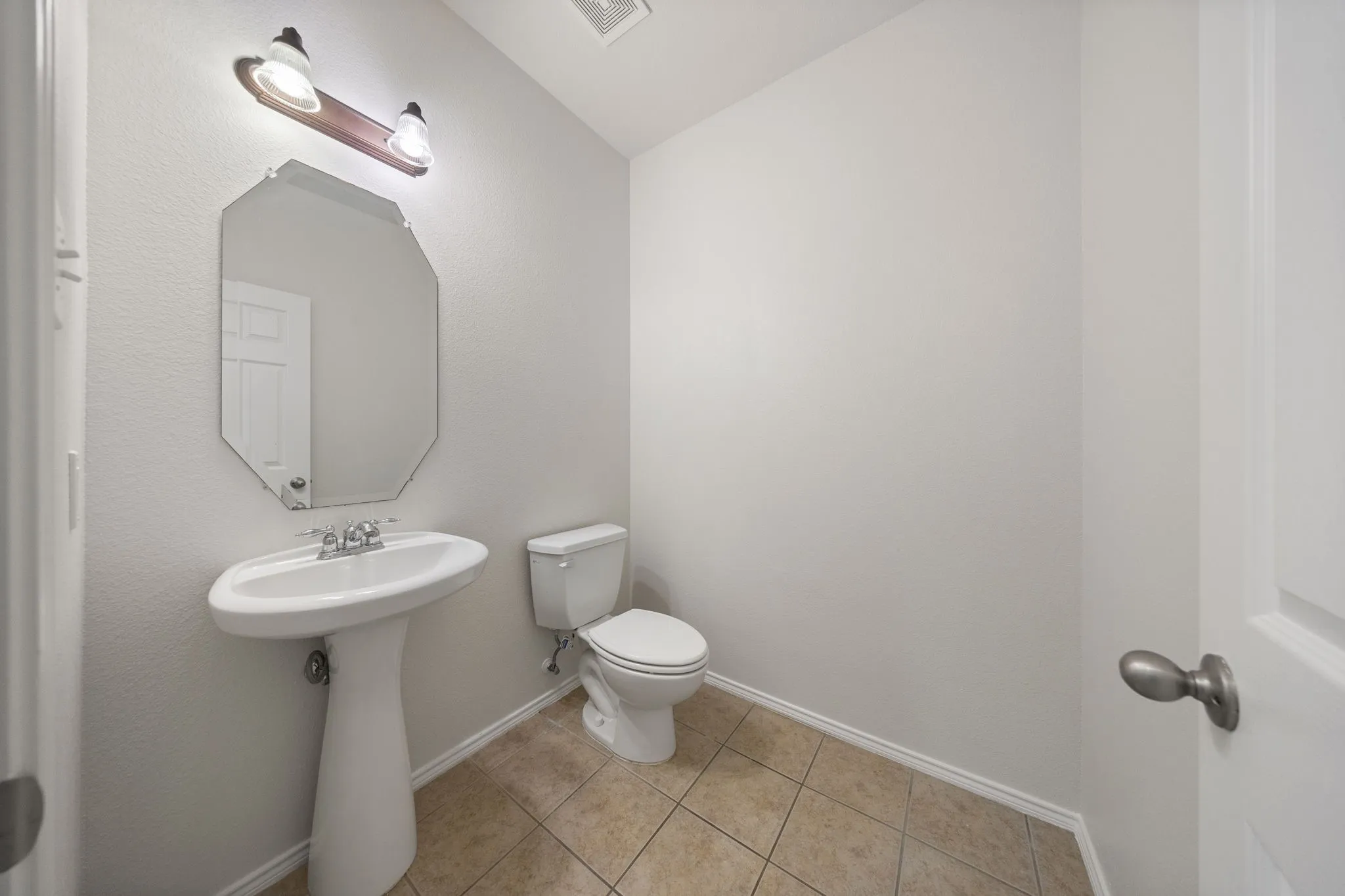 Single Family Residence For Sale in Collin County , 5117 Blackwood Drive, Mc Kinney, Texas 75071, 5 Bedroom, 4 Bathroom, 3 Garage spaces, 3,376 Sqft, built in 2006, mls#21338799, Real Estate Agent in Mc Kinney, Homes For Sale in Collin county, Homes For Sale in Mc Kinney, Realtor in Mc Kinney Texas, Real Estate Brokerage Independent Realty Texas, Luminita Cordes Realtor