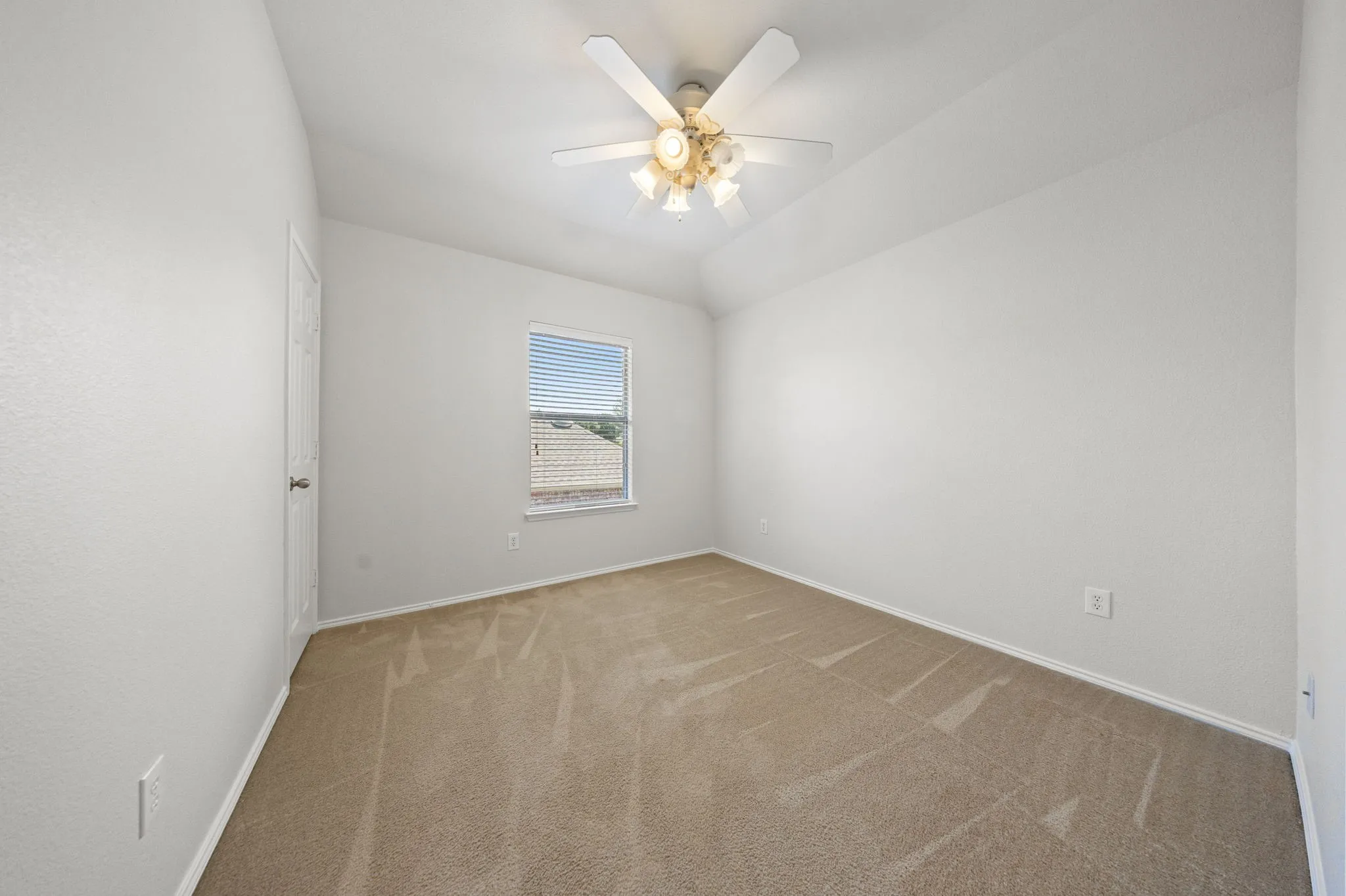Single Family Residence For Sale in Collin County , 5117 Blackwood Drive, Mc Kinney, Texas 75071, 5 Bedroom, 4 Bathroom, 3 Garage spaces, 3,376 Sqft, built in 2006, mls#21338799, Real Estate Agent in Mc Kinney, Homes For Sale in Collin county, Homes For Sale in Mc Kinney, Realtor in Mc Kinney Texas, Real Estate Brokerage Independent Realty Texas, Luminita Cordes Realtor