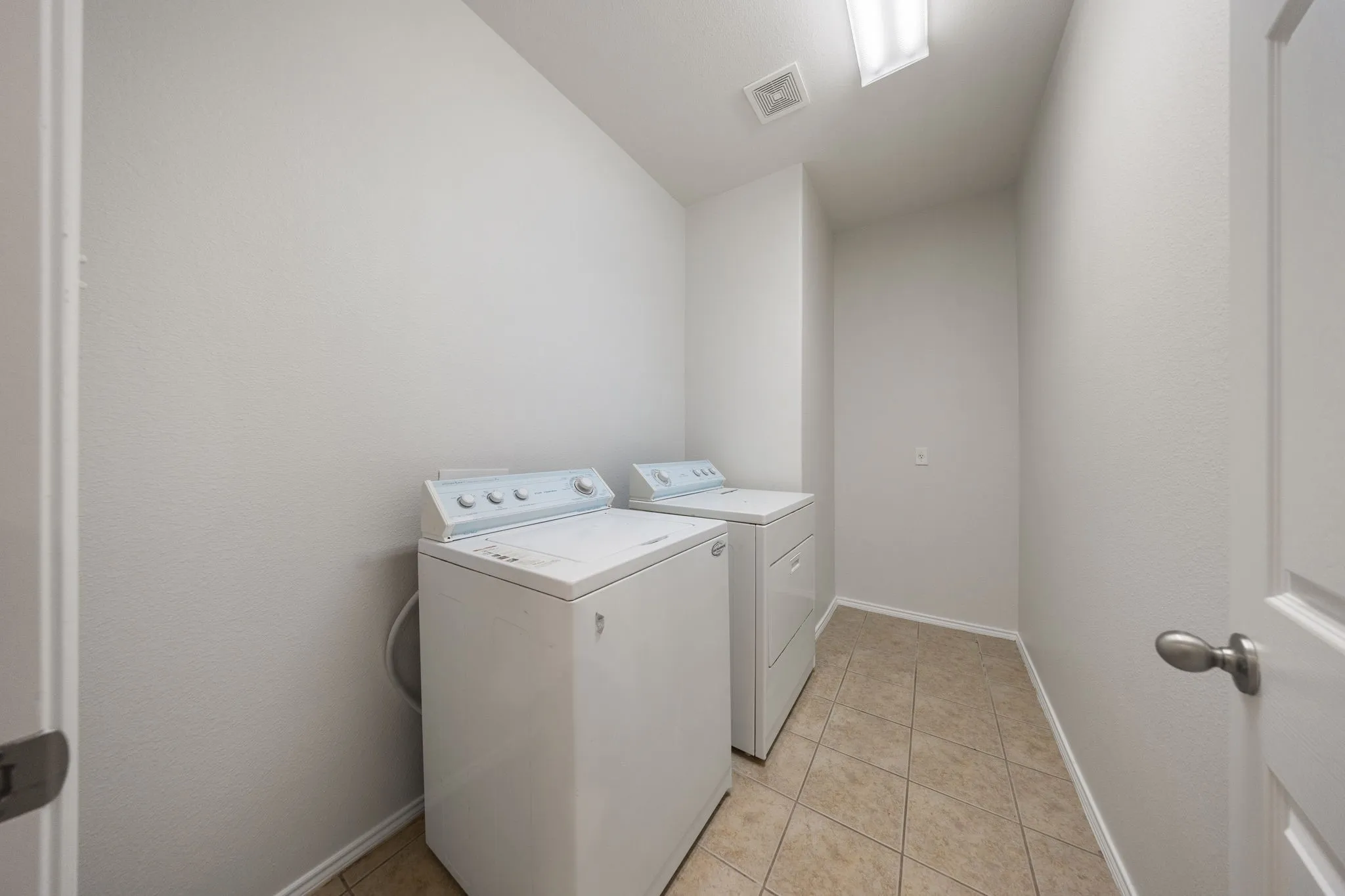 Single Family Residence For Sale in Collin County , 5117 Blackwood Drive, Mc Kinney, Texas 75071, 5 Bedroom, 4 Bathroom, 3 Garage spaces, 3,376 Sqft, built in 2006, mls#21338799, Real Estate Agent in Mc Kinney, Homes For Sale in Collin county, Homes For Sale in Mc Kinney, Realtor in Mc Kinney Texas, Real Estate Brokerage Independent Realty Texas, Luminita Cordes Realtor