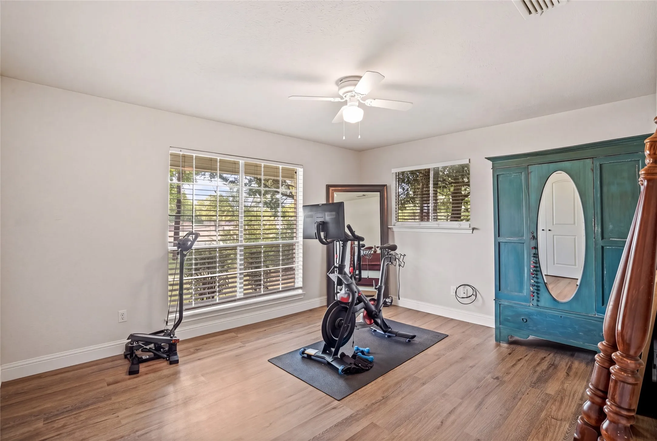 Single Family Residence For Sale in Rockwall County , 902 Williams Street, Rockwall, Texas 75087, 3 Bedroom, 2 Bathroom, Garage spaces, 1,516 Sqft, built in 1985, mls#21352006, Real Estate Agent in Rockwall, Homes For Sale in Rockwall county, Homes For Sale in Rockwall, Realtor in Rockwall Texas, Real Estate Brokerage Independent Realty Texas, Luminita Cordes Realtor