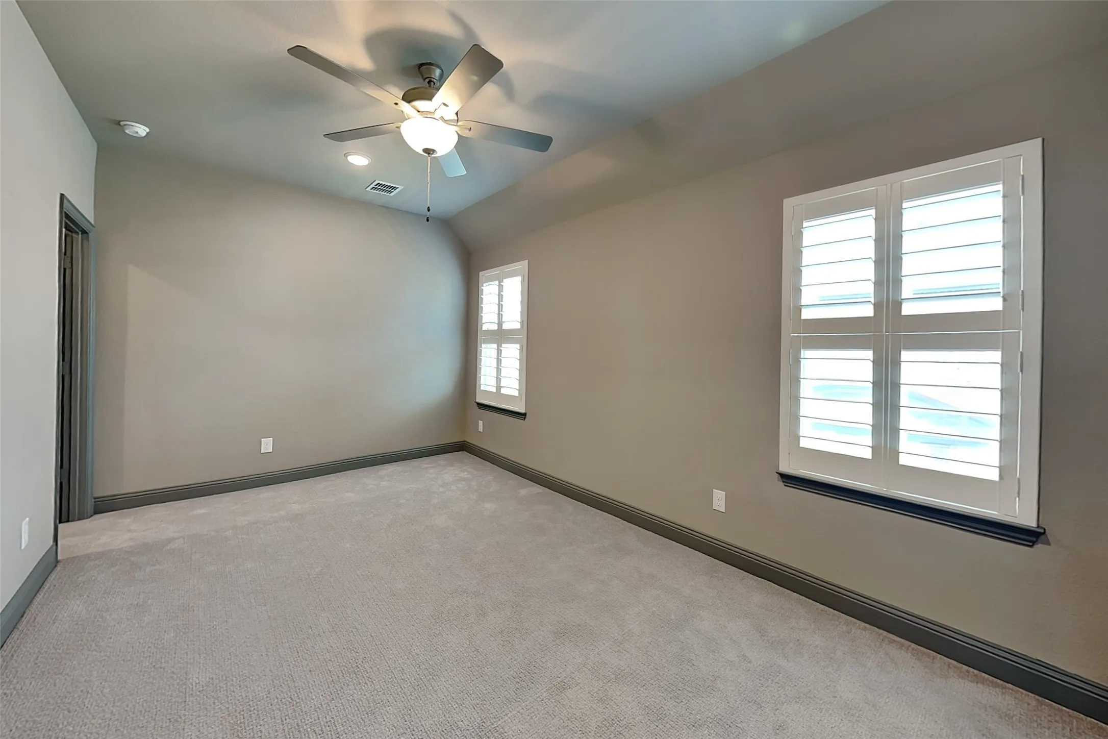 Single Family Residence For Rent in Collin County , 1930 Inwood Lane, Prosper, Texas 75078, 4 Bedroom, 4 Bathroom, 2 Garage spaces, 3,661 Sqft, built in 2022, mls#21353330, Real Estate Agent in Prosper, Homes For Rent in Collin county, Homes For Rent in Prosper, Realtor in Prosper Texas, Real Estate Brokerage Independent Realty Texas, Luminita Cordes Realtor
