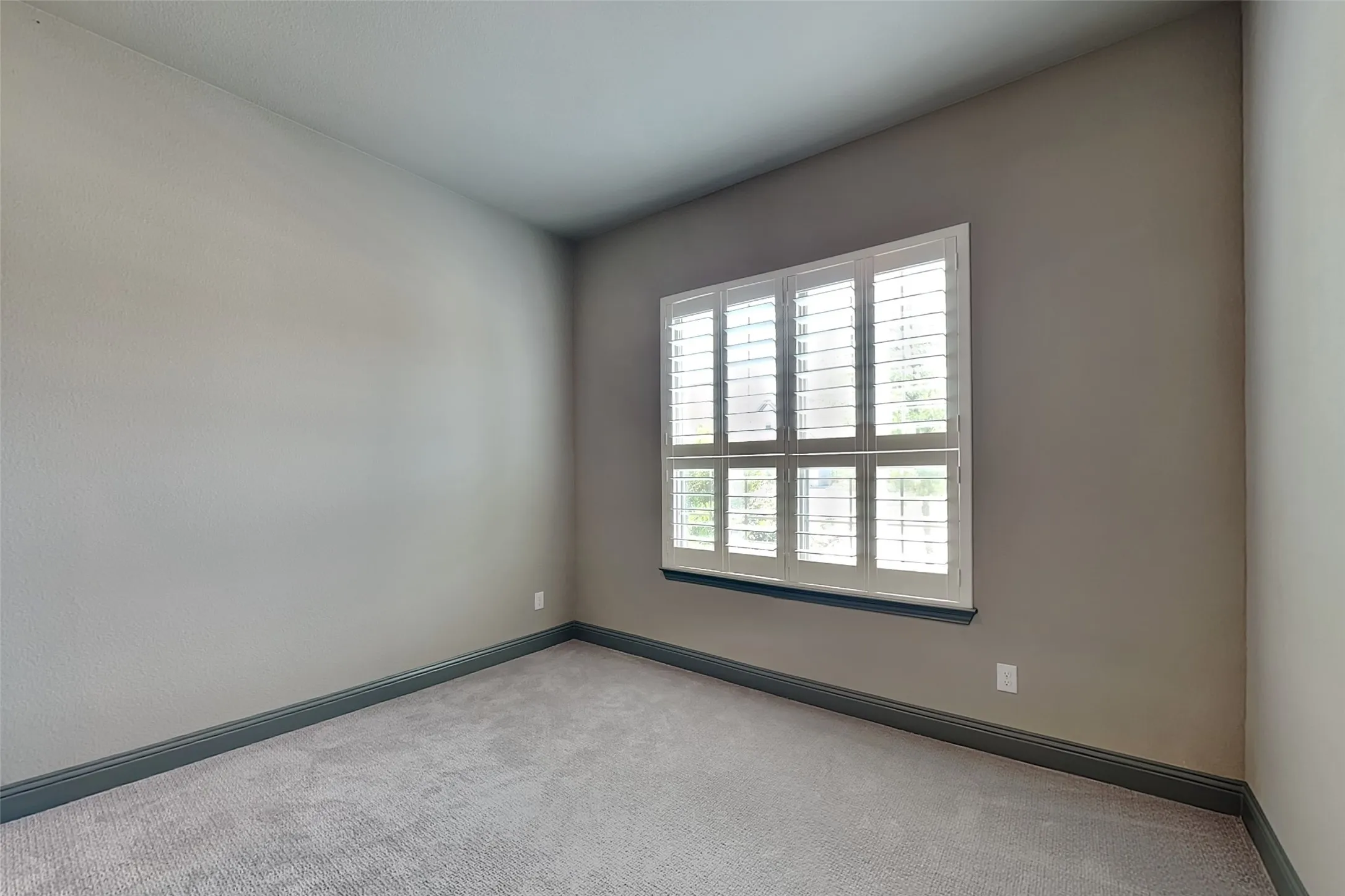 Single Family Residence For Rent in Collin County , 1930 Inwood Lane, Prosper, Texas 75078, 4 Bedroom, 4 Bathroom, 2 Garage spaces, 3,661 Sqft, built in 2022, mls#21353330, Real Estate Agent in Prosper, Homes For Rent in Collin county, Homes For Rent in Prosper, Realtor in Prosper Texas, Real Estate Brokerage Independent Realty Texas, Luminita Cordes Realtor
