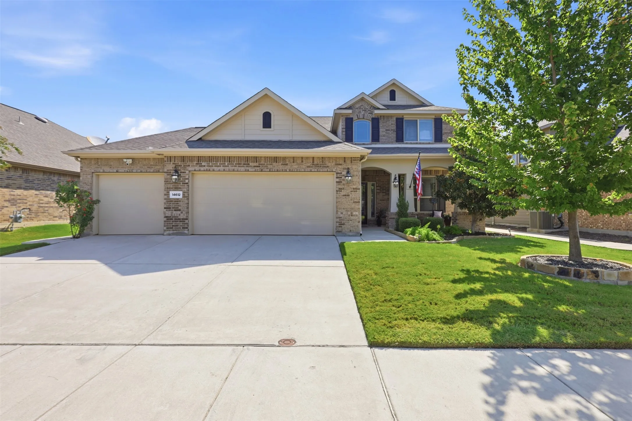 Single Family Residence For Sale in Denton County , 14612 Viking Lane, Fort Worth, Texas 76052, 4 Bedroom, 4 Bathroom, 3 Garage spaces, 2,836 Sqft, built in 2017, mls#21350694, Real Estate Agent in Fort Worth, Homes For Sale in Denton county, Homes For Sale in Fort Worth, Realtor in Fort Worth Texas, Real Estate Brokerage Independent Realty Texas, Luminita Cordes Realtor