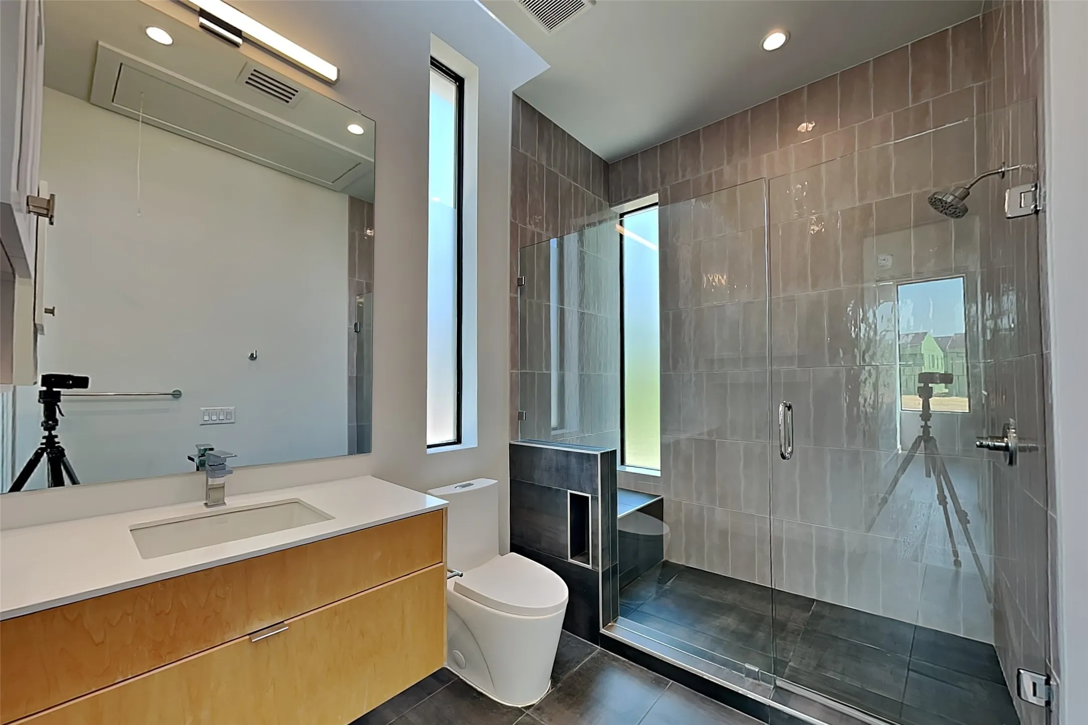 Single Family Residence For Rent in Dallas County , 904 Blackland Court, Dallas, Texas 75243, 2 Bedroom, 2 Bathroom, Garage spaces, 1,046 Sqft, built in 2021, mls#21352086, Real Estate Agent in Dallas, Homes For Rent in Dallas county, Homes For Rent in Dallas, Realtor in Dallas Texas, Real Estate Brokerage Independent Realty Texas, Luminita Cordes Realtor