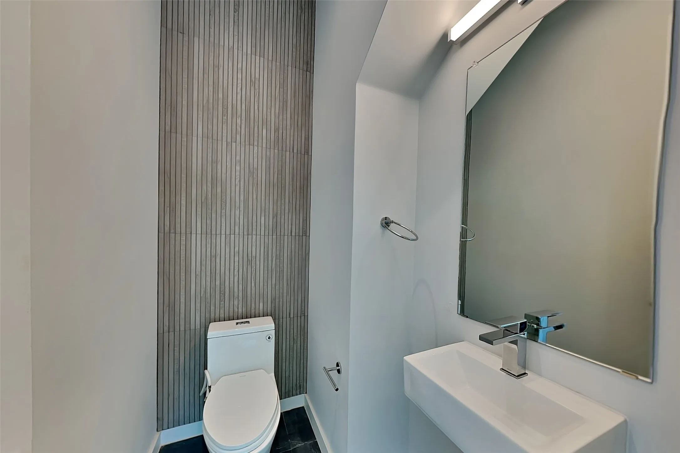 Single Family Residence For Rent in Dallas County , 904 Blackland Court, Dallas, Texas 75243, 2 Bedroom, 2 Bathroom, Garage spaces, 1,046 Sqft, built in 2021, mls#21352086, Real Estate Agent in Dallas, Homes For Rent in Dallas county, Homes For Rent in Dallas, Realtor in Dallas Texas, Real Estate Brokerage Independent Realty Texas, Luminita Cordes Realtor