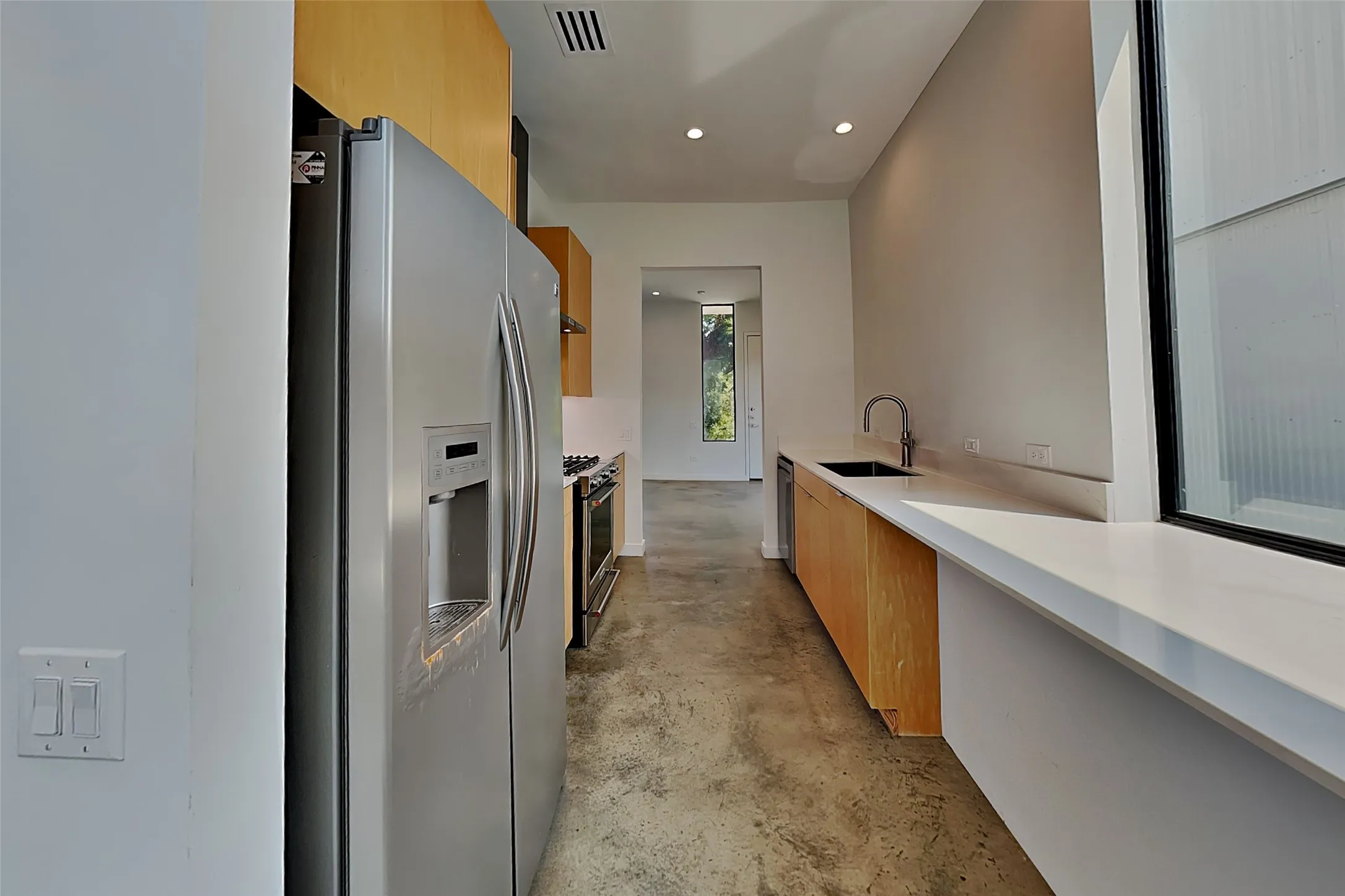 Single Family Residence For Rent in Dallas County , 904 Blackland Court, Dallas, Texas 75243, 2 Bedroom, 2 Bathroom, Garage spaces, 1,046 Sqft, built in 2021, mls#21352086, Real Estate Agent in Dallas, Homes For Rent in Dallas county, Homes For Rent in Dallas, Realtor in Dallas Texas, Real Estate Brokerage Independent Realty Texas, Luminita Cordes Realtor